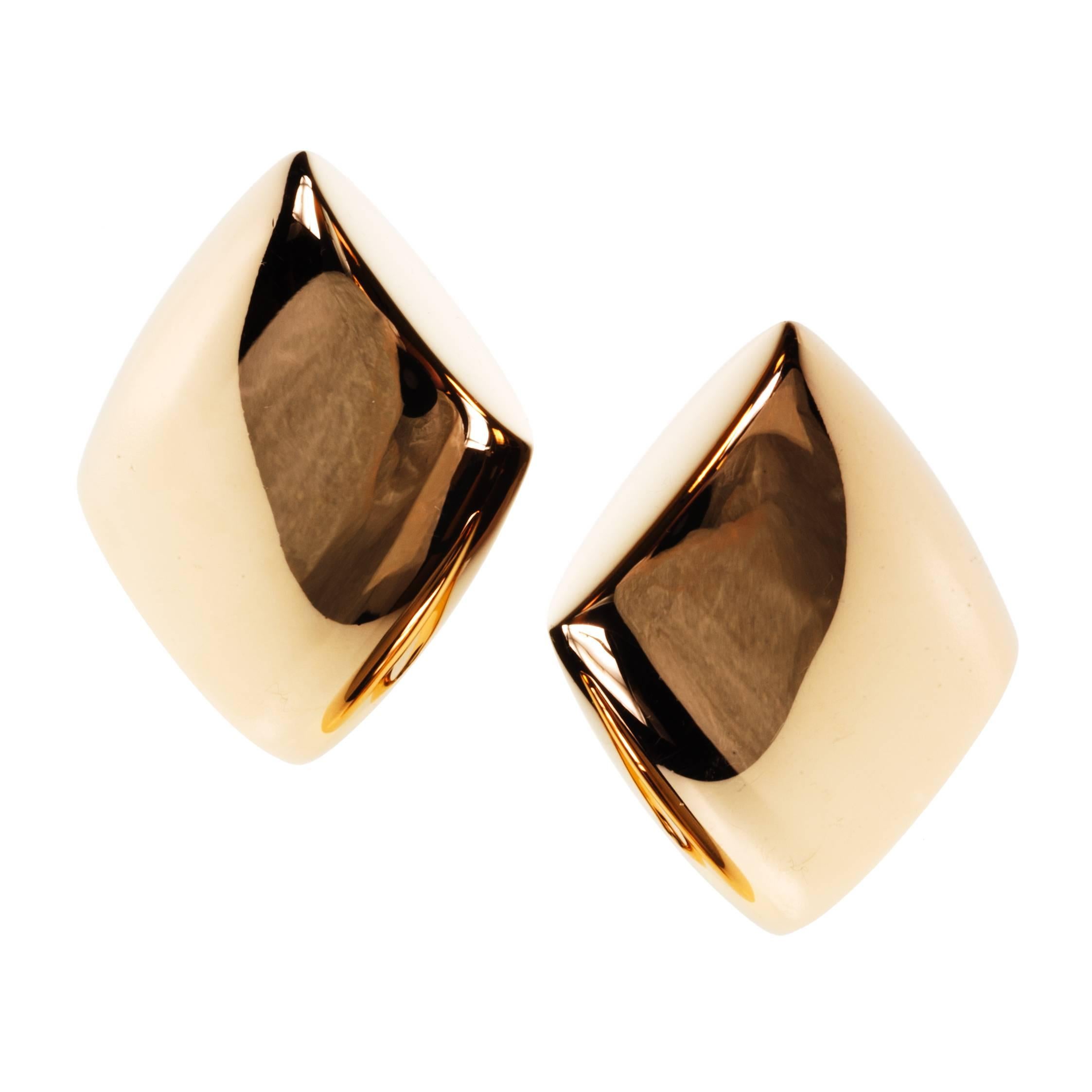 Vhernier “Plateau Grande” Clip Earrings in 18 Karat Yellow Gold For Sale