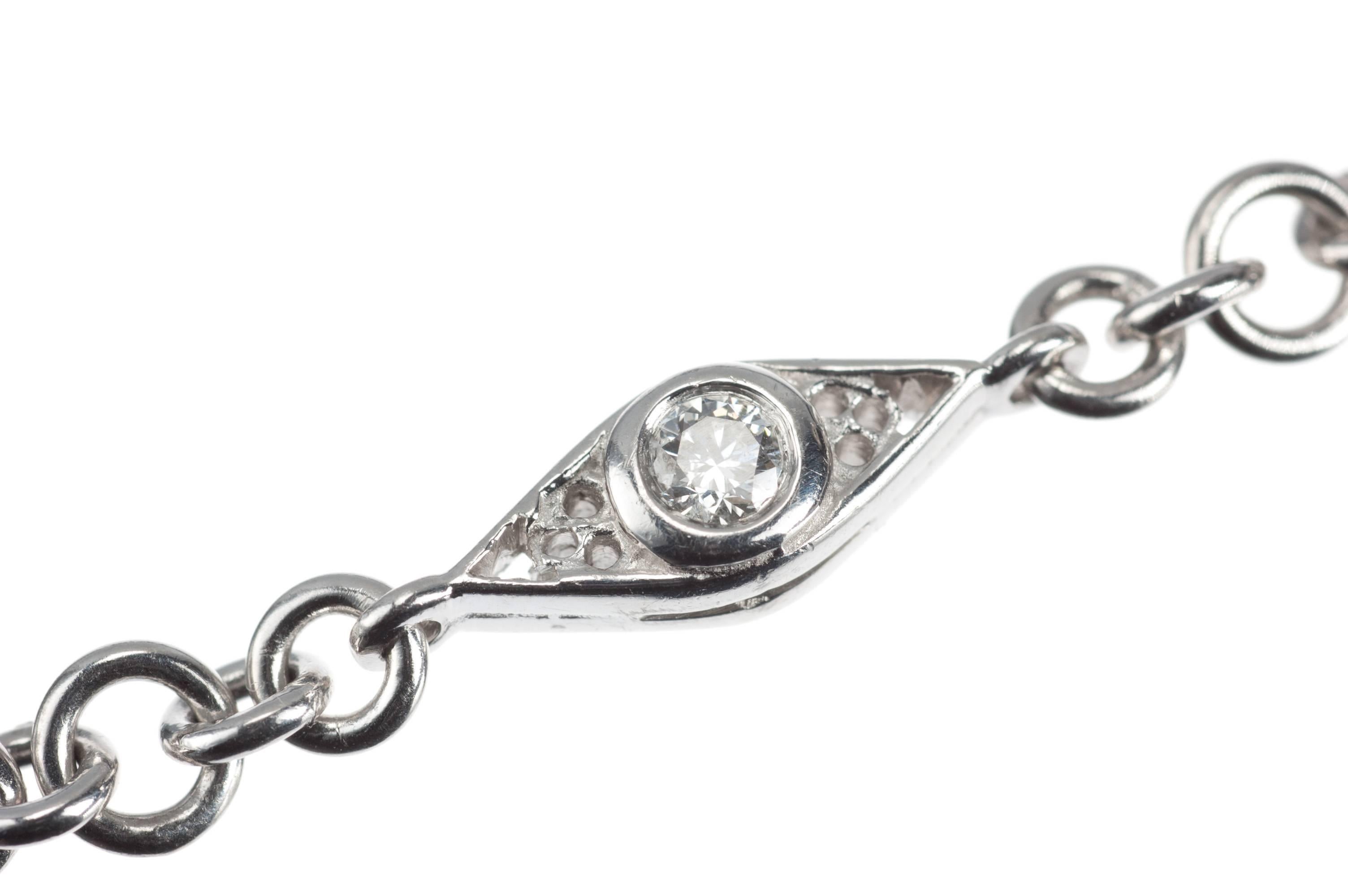 Diamond Bar and Bezel Platinum Bracelet In Excellent Condition For Sale In Saint Louis, MO