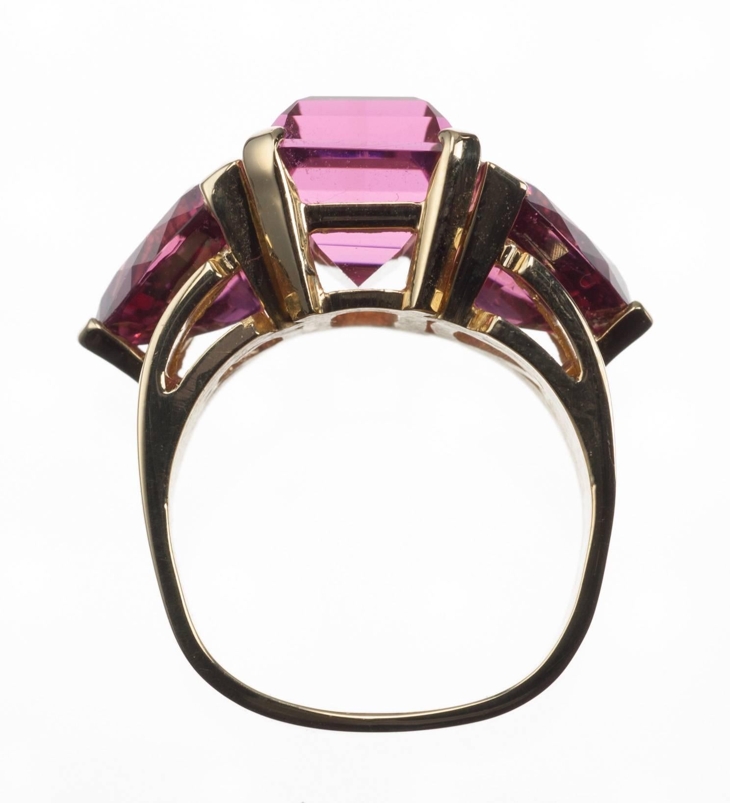 JFA Pink and Red Tourmaline 18 Karat Gold Ring For Sale 1