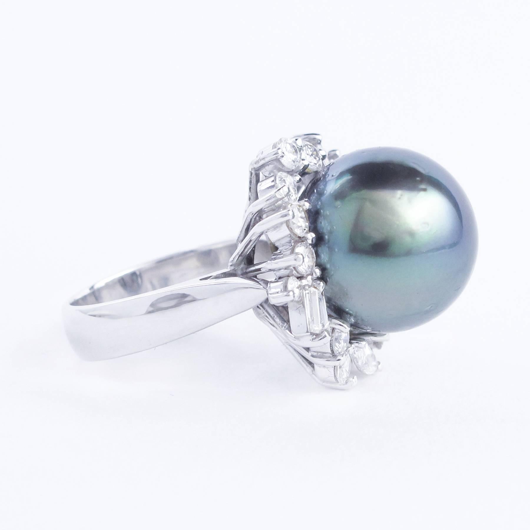Fine Tahitian Pearl Diamond Ring, 18K White Gold For Sale 1