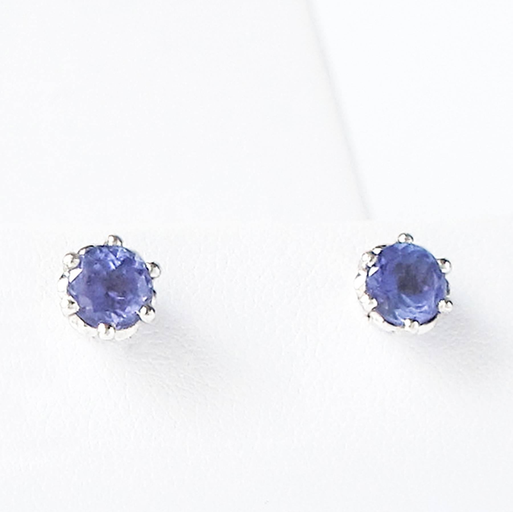 Tanzanite Platinum Stud Earrings  In Excellent Condition For Sale In Toronto, Ontario