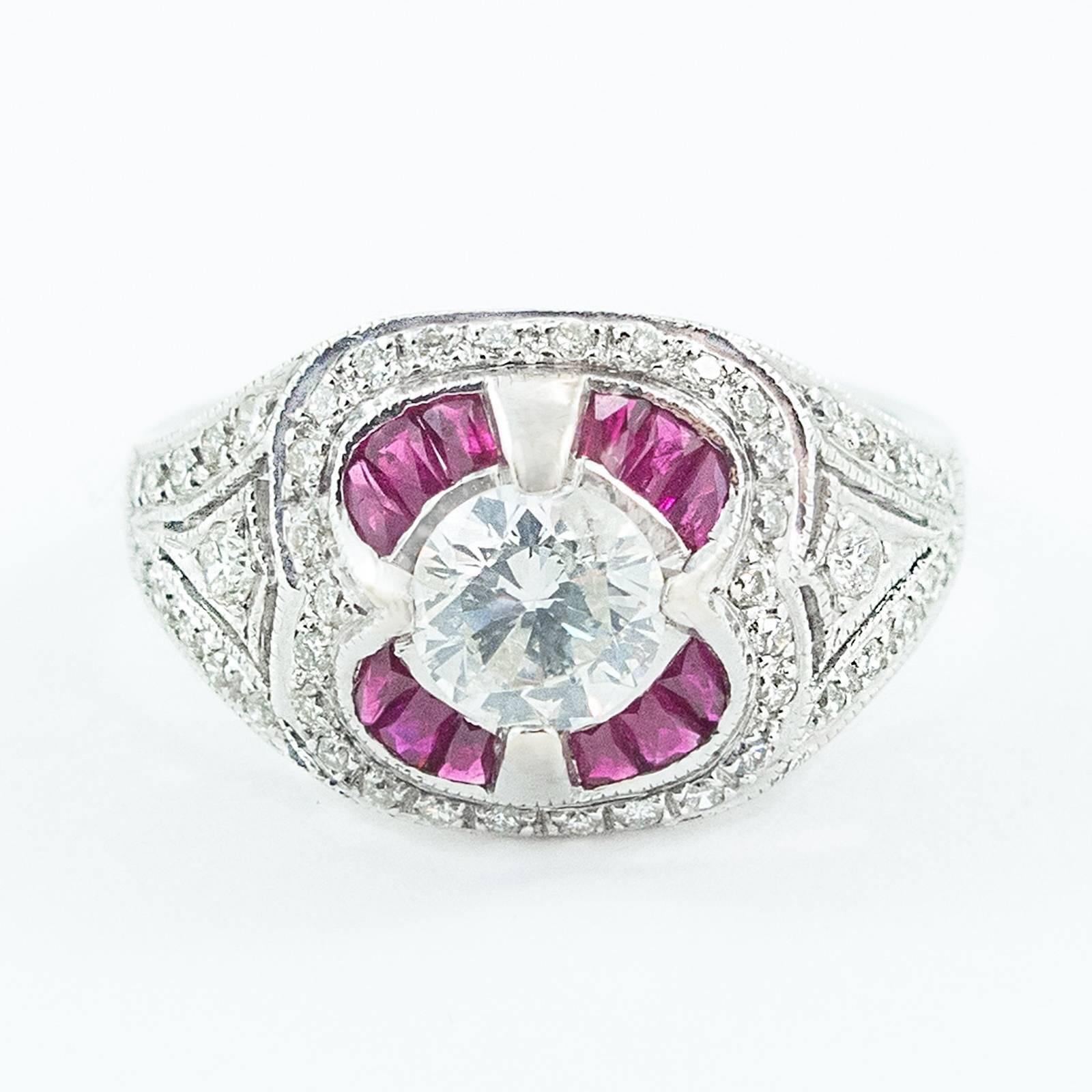 Diamond and Red Ruby 18 Karat White Gold Ring In New Condition For Sale In Toronto, Ontario