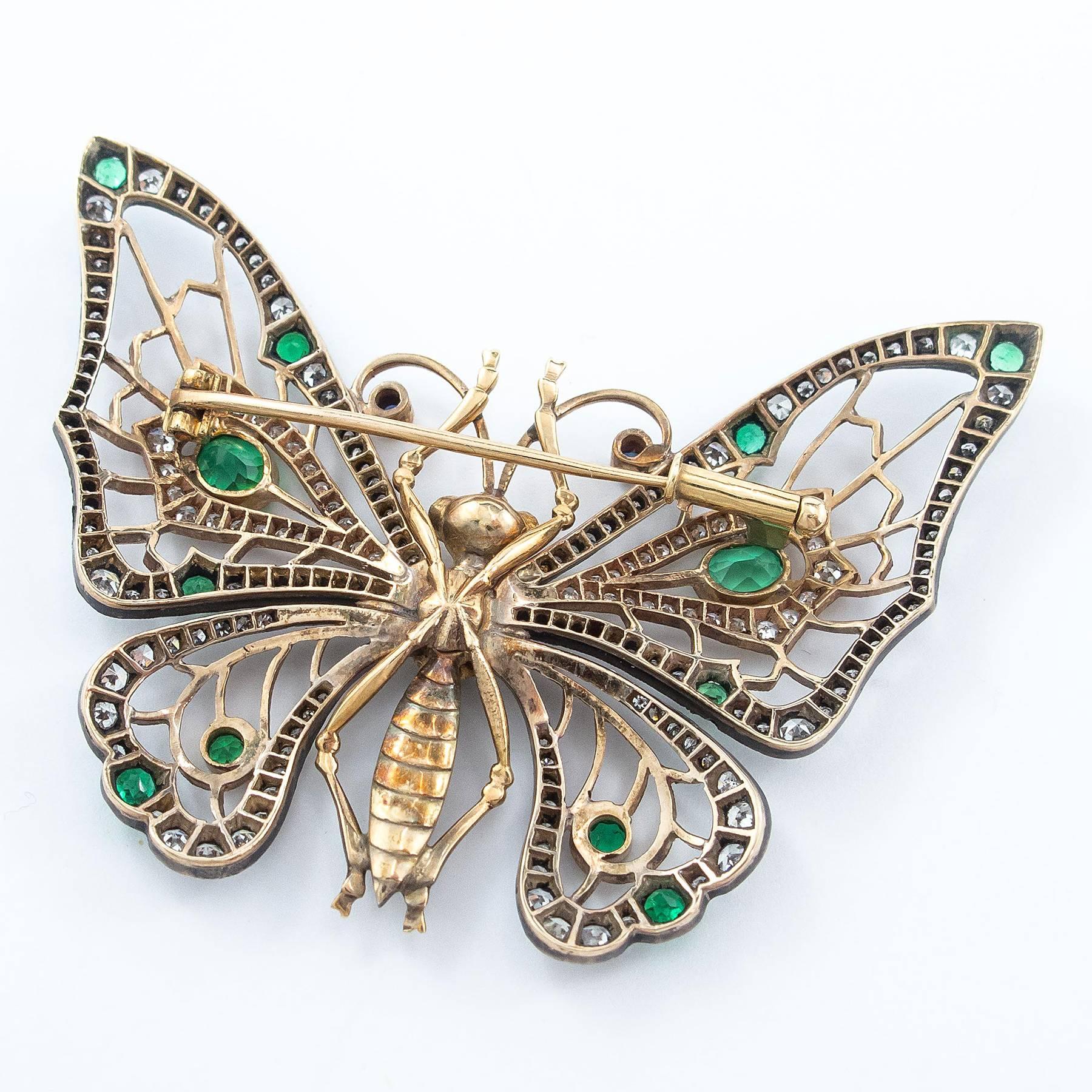 Splendid Emerald Diamond Butterfly Brooch For Sale 4