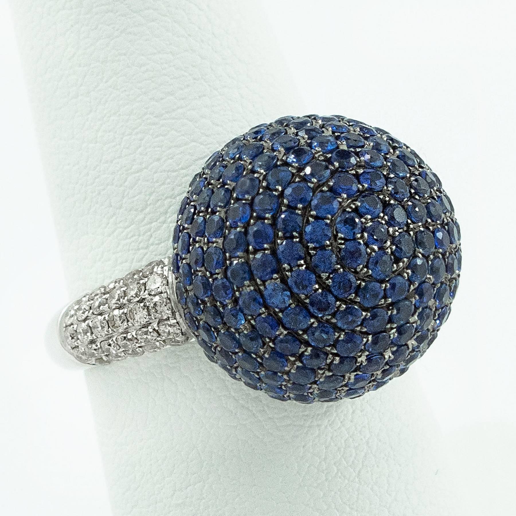Blue Sapphire Diamond Ball Ring In New Condition For Sale In Toronto, Ontario