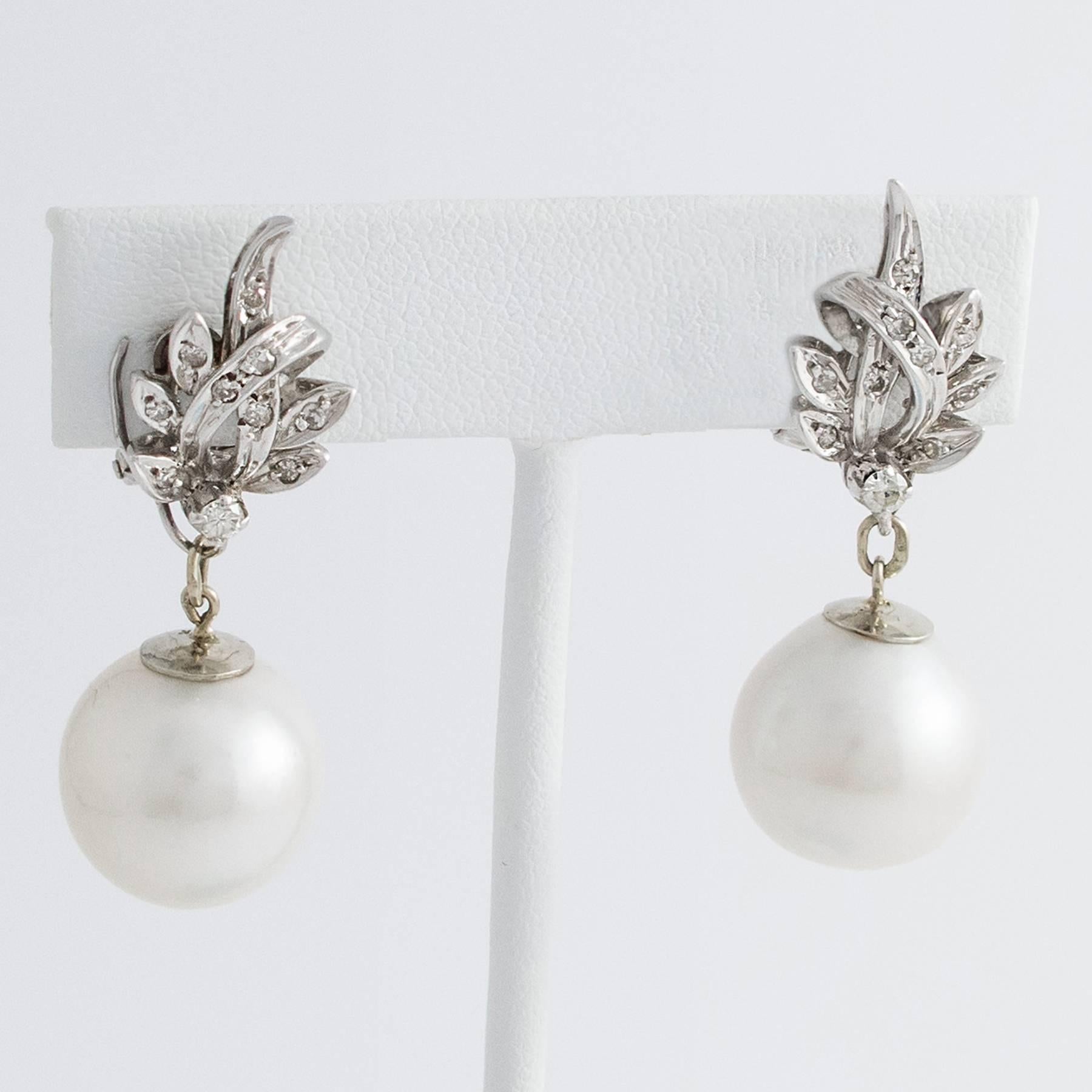 South Sea Pearl Diamond White Gold Convertible Drop Earrings In Excellent Condition For Sale In Toronto, Ontario