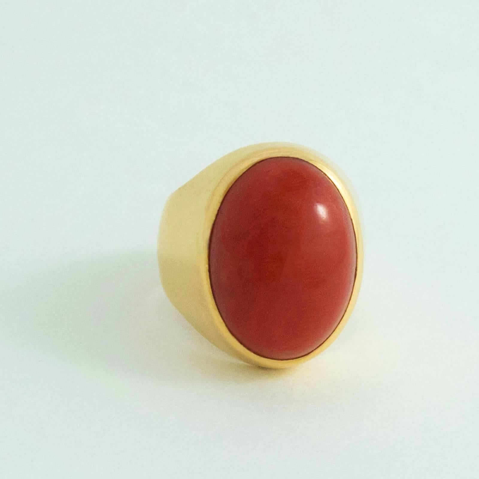 Large Cabochon Sardinian Red Coral Gold Ring 3