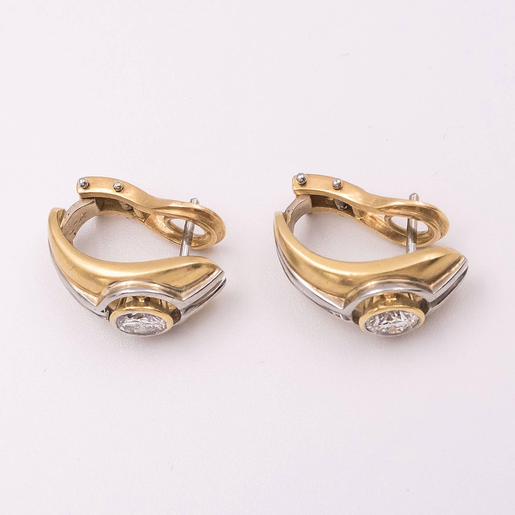 Contemporary Diamond Earrings in 18 Karat Yellow and White Gold For Sale