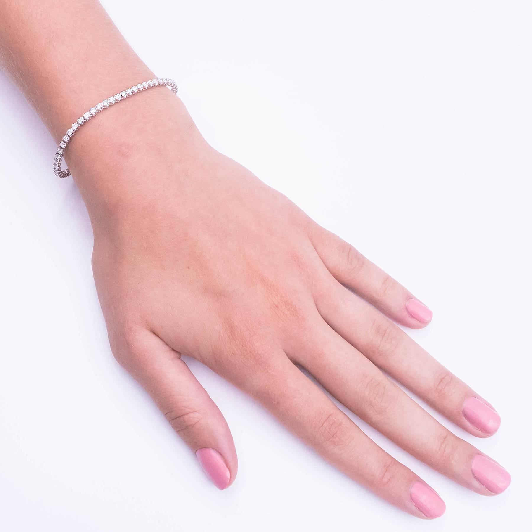 Women's Fine Illusion Set Diamond Line Bracelet For Sale