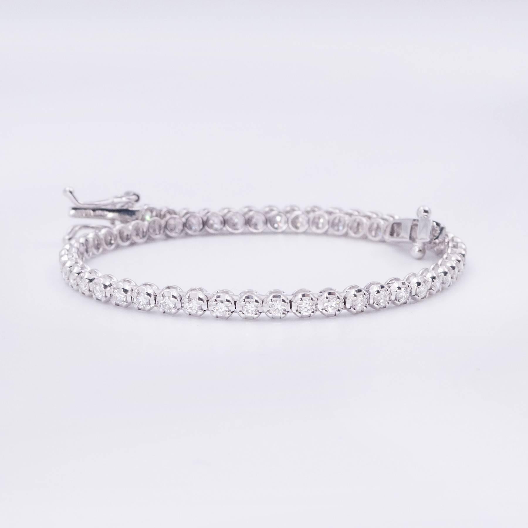 Stunning 3.62 Carat GIA Certified Diamond Tennis Bracelet For Sale 1