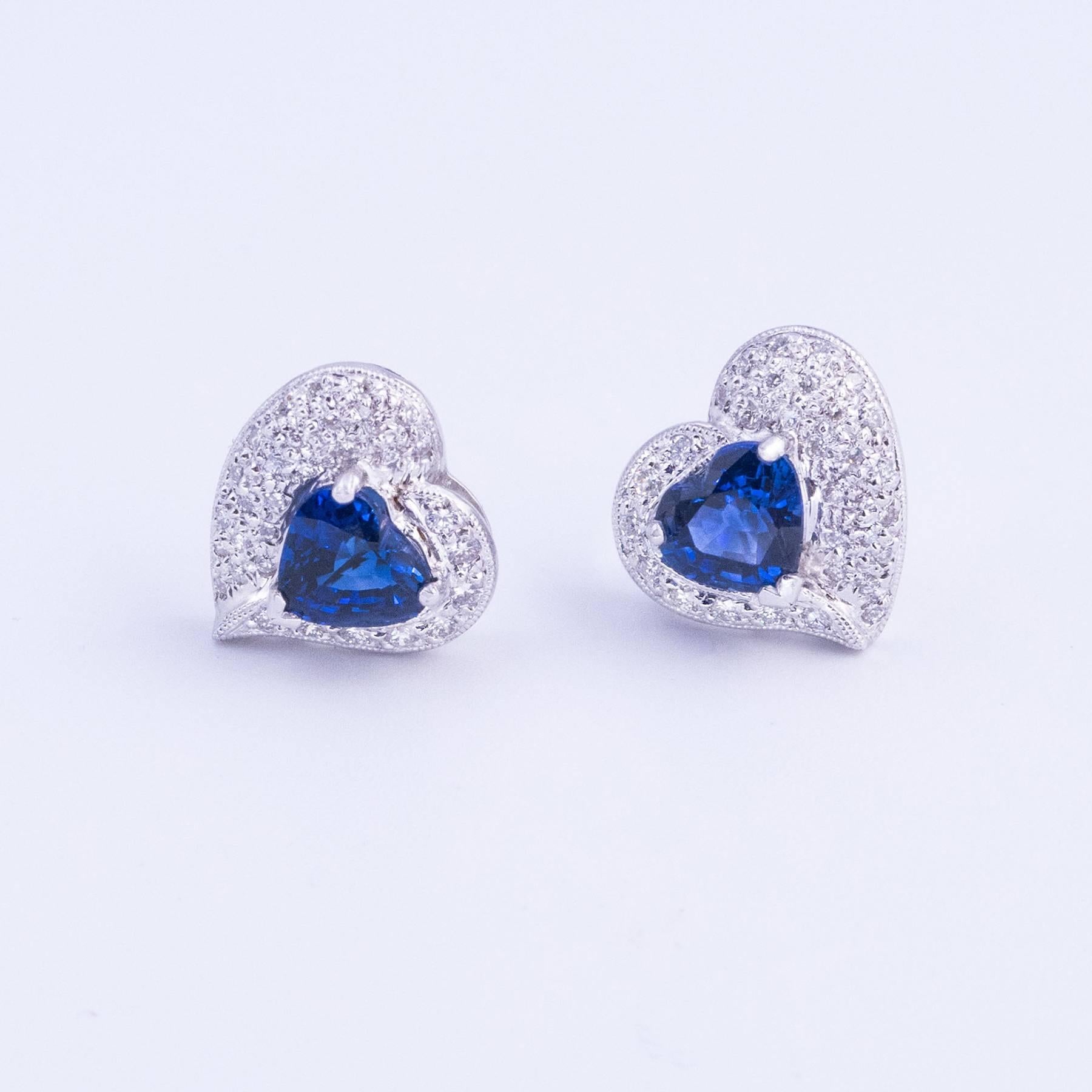Stunning Blue Sapphire and Diamond Earrings In Excellent Condition For Sale In Toronto, Ontario