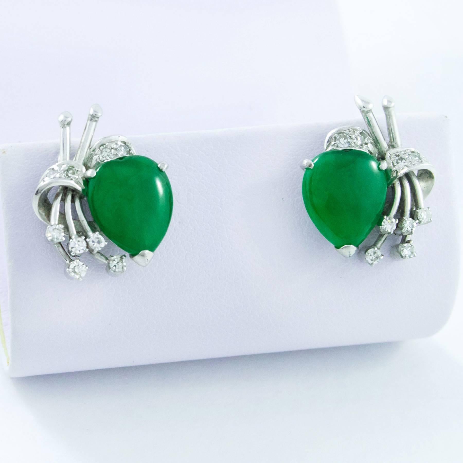 Glorious Jadeite Diamond White Gold Earrings In Excellent Condition For Sale In Toronto, Ontario