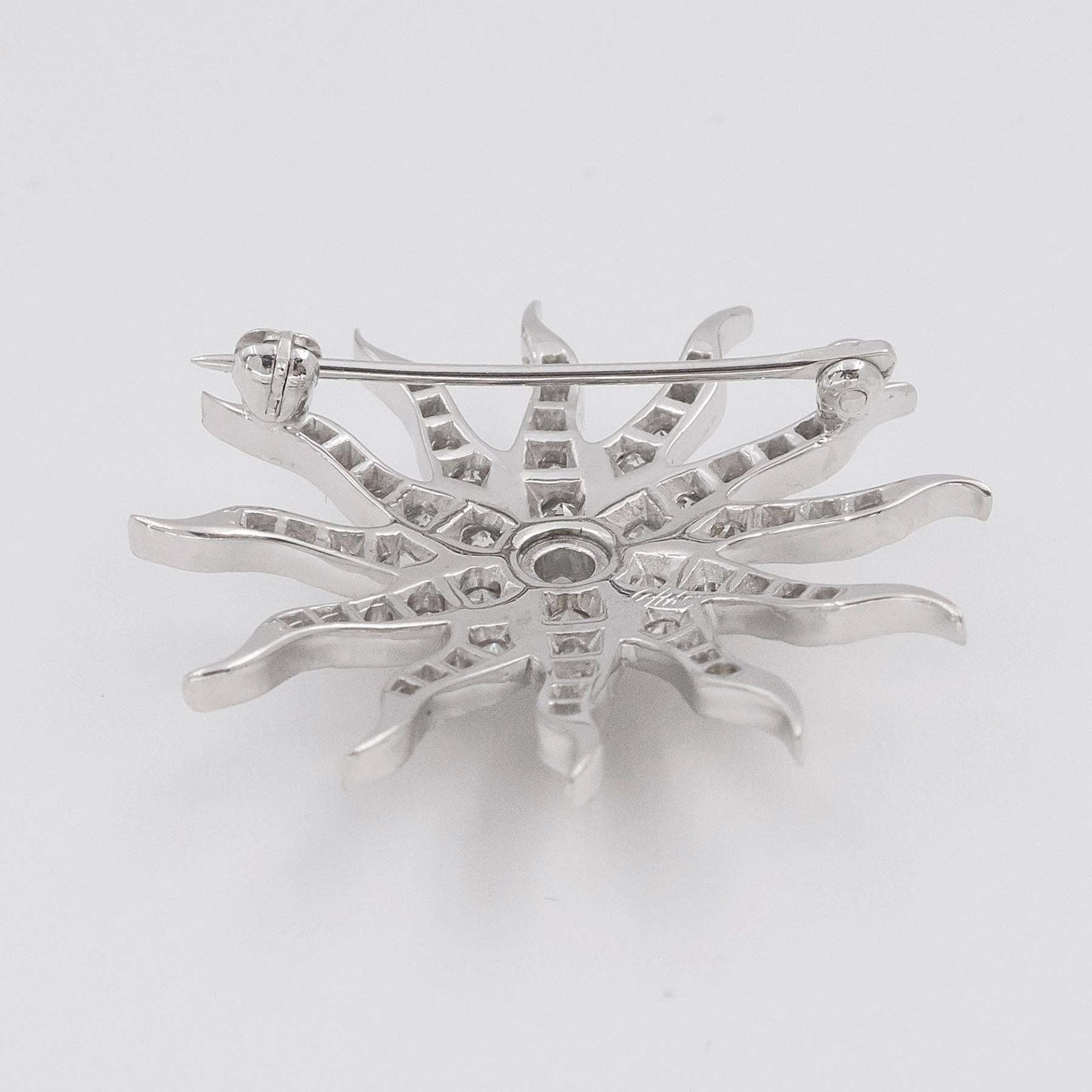 Dazzling Belle Epoque Diamond Set Sunburst Brooch For Sale 1