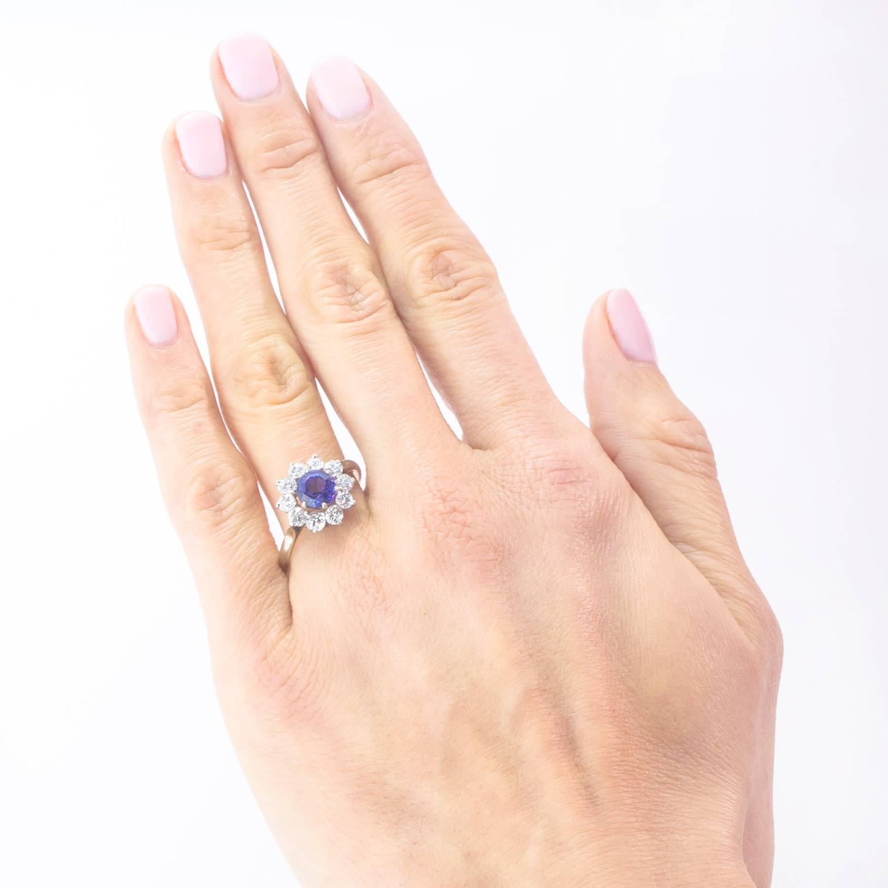 Tanzanite Diamond Platinum Ring   In Excellent Condition For Sale In Toronto, Ontario