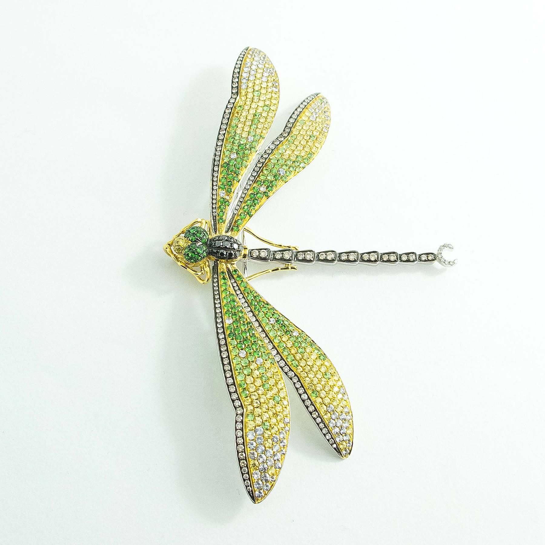 GIA Certified Diamond Sapphire Tsavorite Gold Dragonfly Brooch In New Condition For Sale In Toronto, Ontario