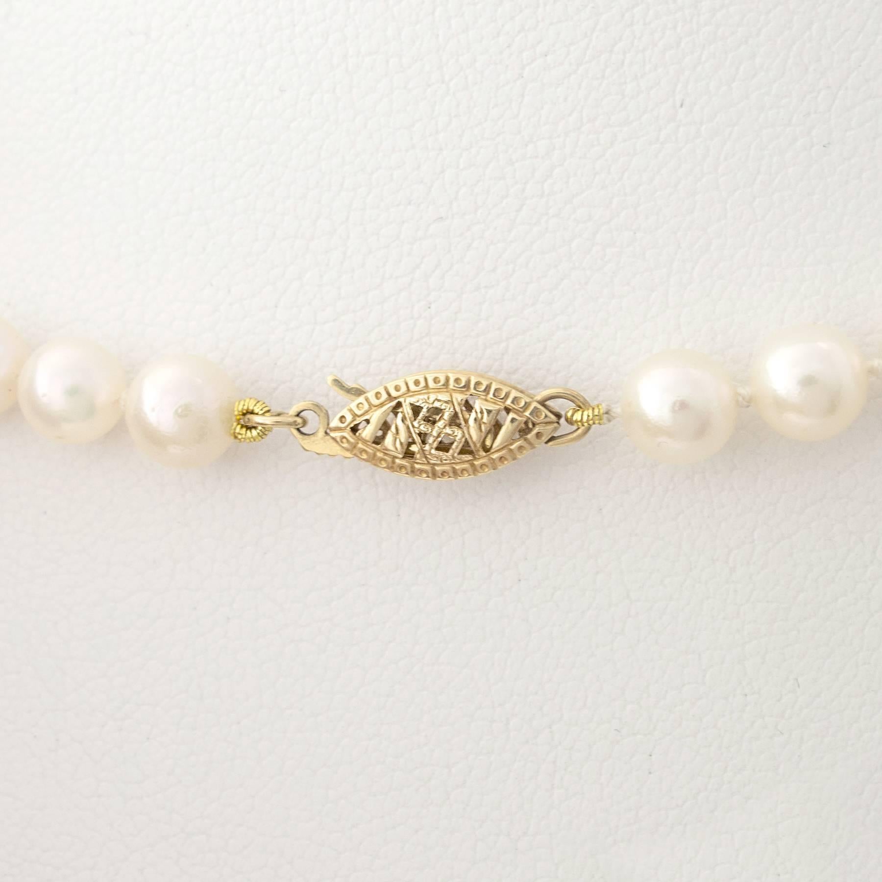 Fine Japanese Akoya Pearl Necklace For Sale 2