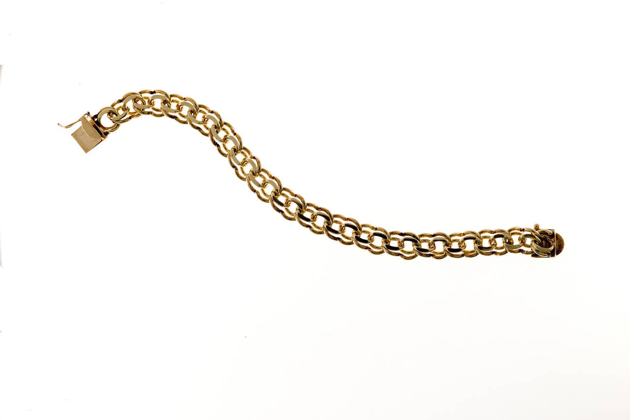 Double Spiral Link Yellow Gold Bracelet In Good Condition In Stamford, CT