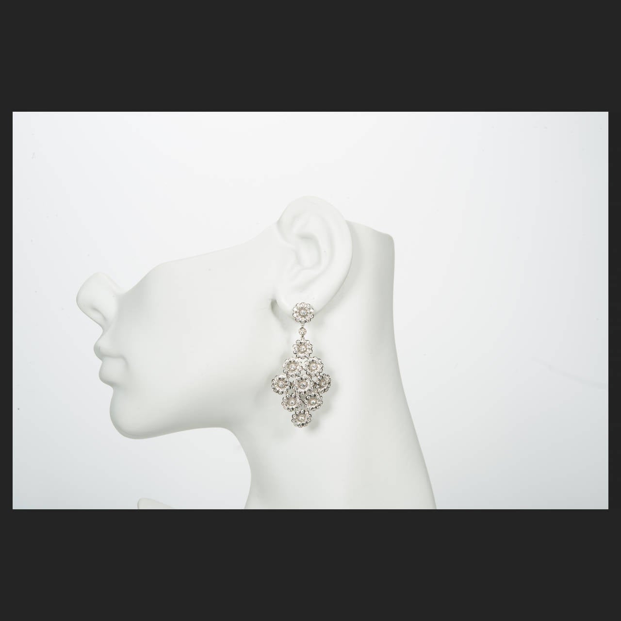 Kronleuchter-Ohrringe von Tiffany & Co. mit 4,15 Karat Diamanten aus Platin Damen im Angebot