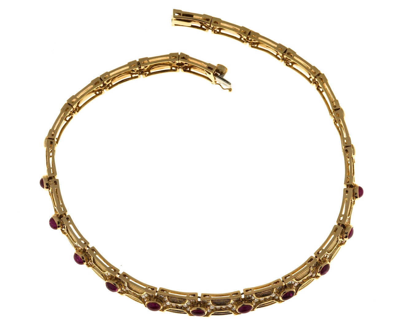 Extra fine high quality hinged link solid 18k yellow gold necklace. Made for a small neck, looks absolutely beautiful on. Bright translucent red rubies, each and every one good enough to be in a ring and Ideal cut colorless (F) VVS to VS diamonds.