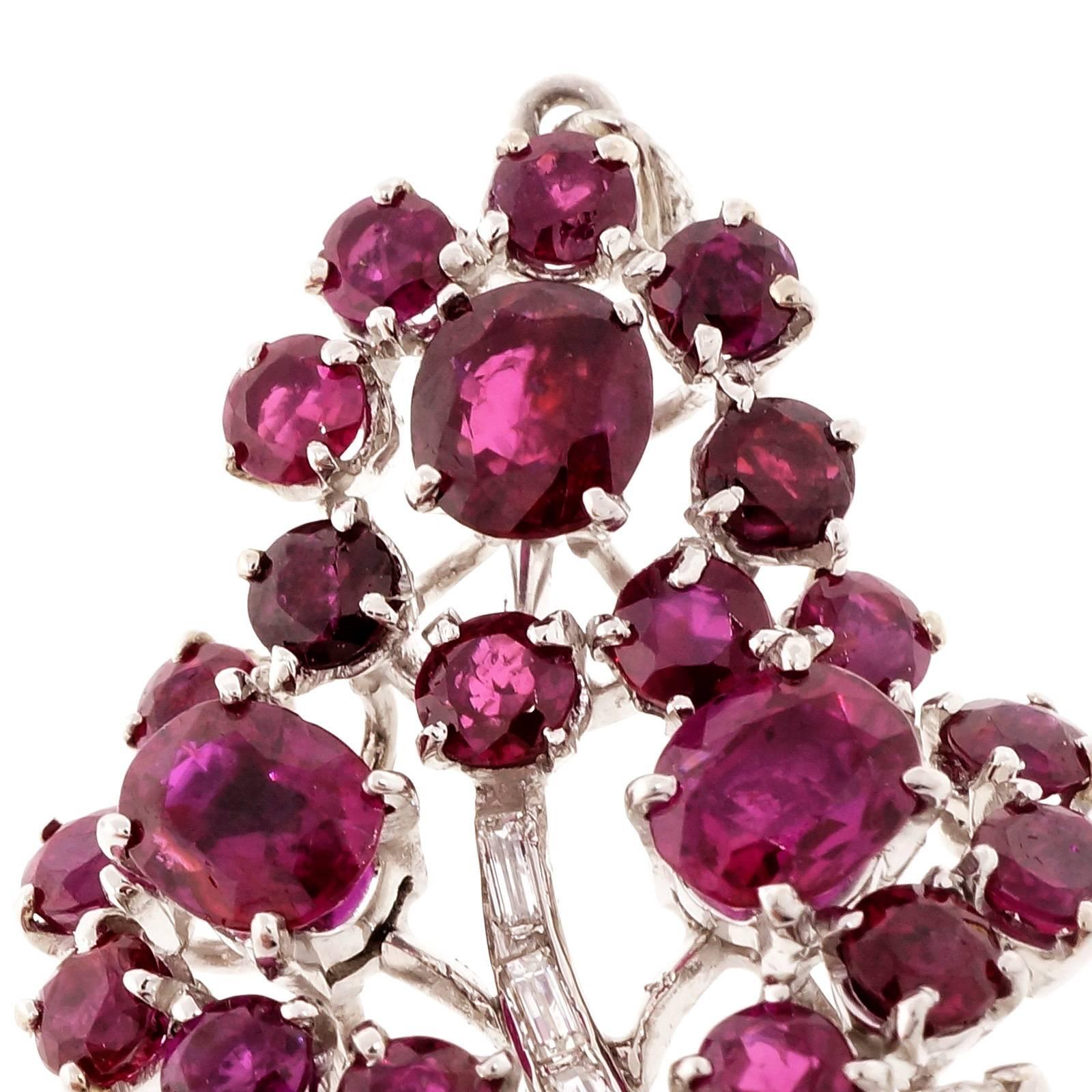 Natural Ruby Diamond Platinum Flower Pendant In Good Condition In Stamford, CT