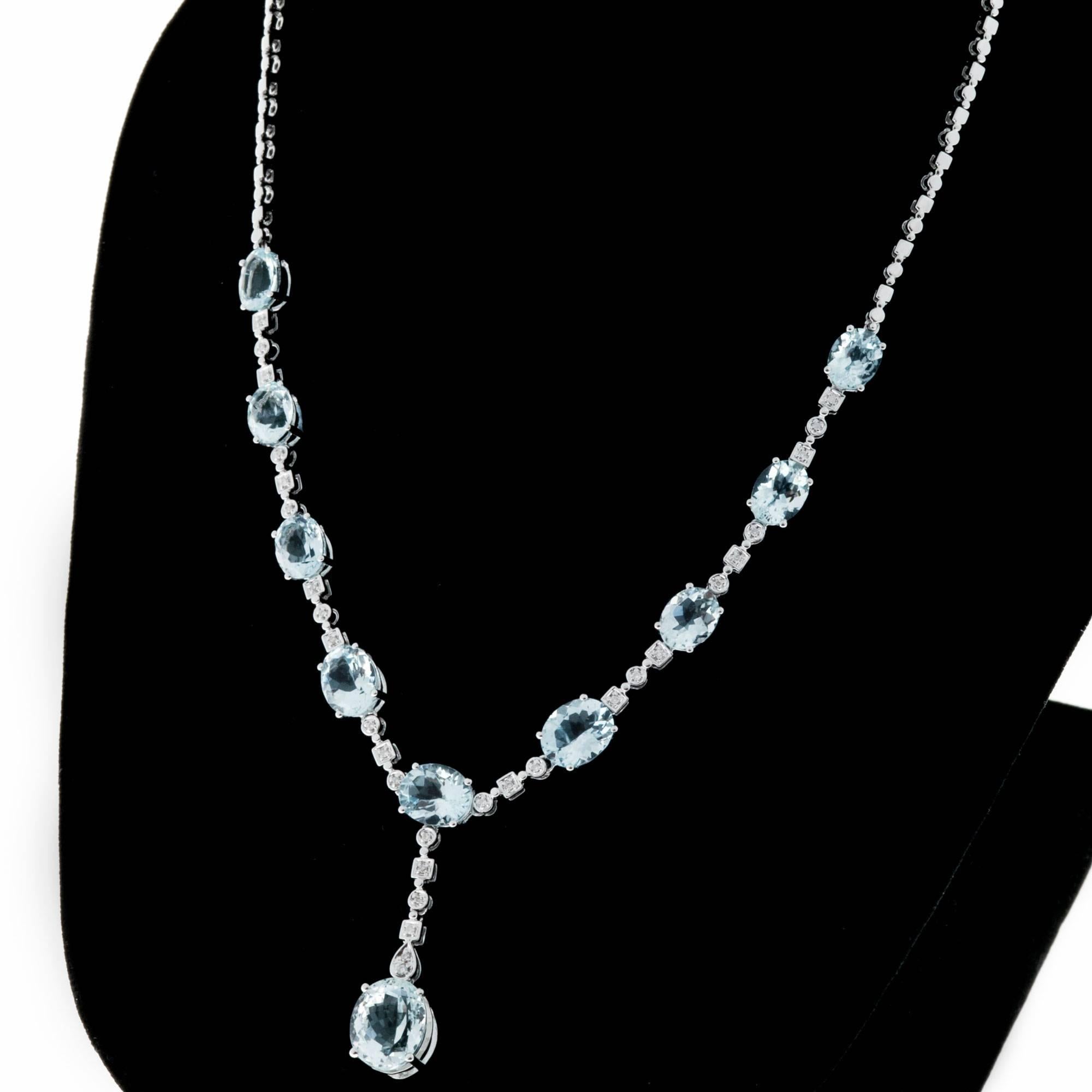 22.25 Carat Bright Light Blue Aquamarine Diamond Gold Drop Necklace 3