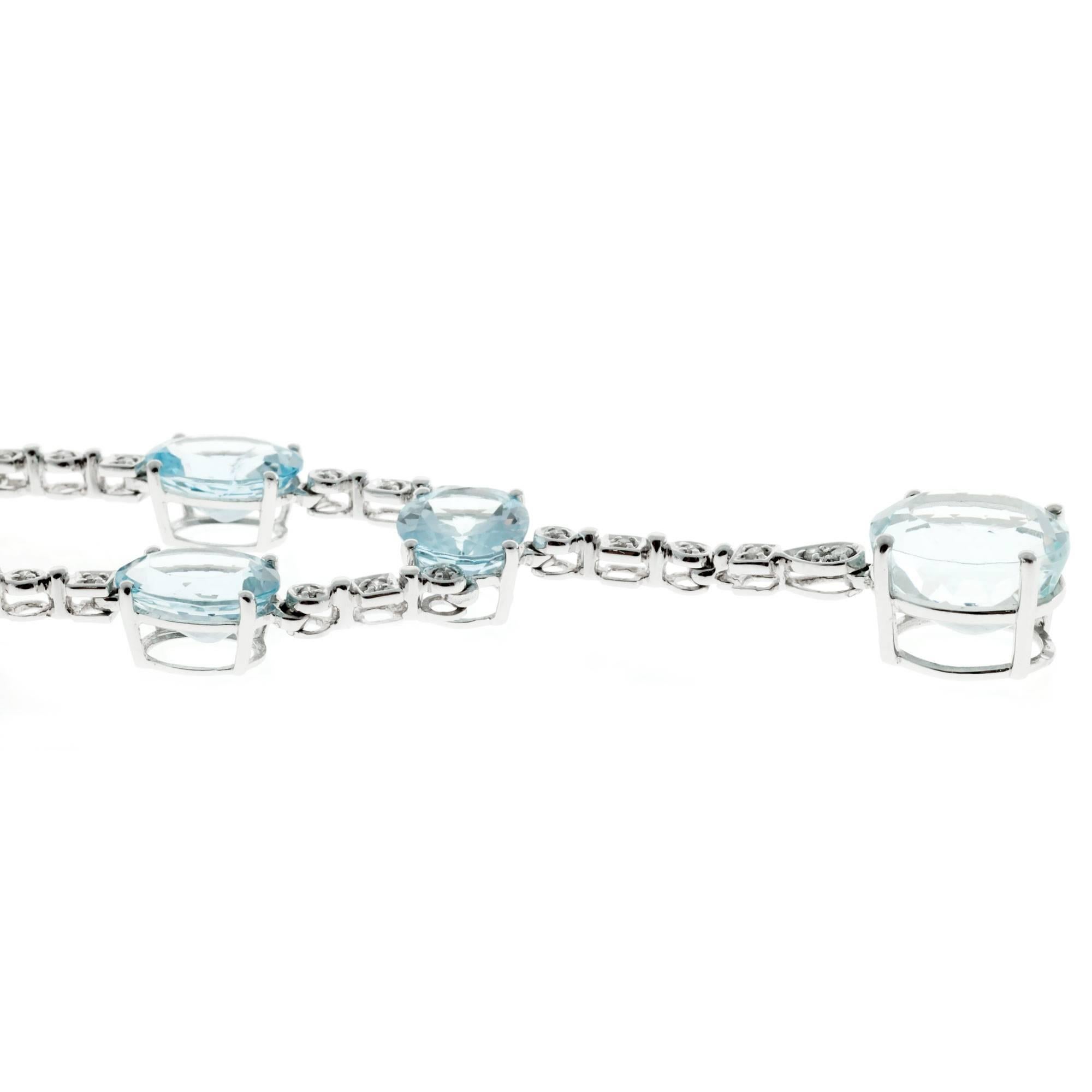 Women's 22.25 Carat Bright Light Blue Aquamarine Diamond Gold Drop Necklace