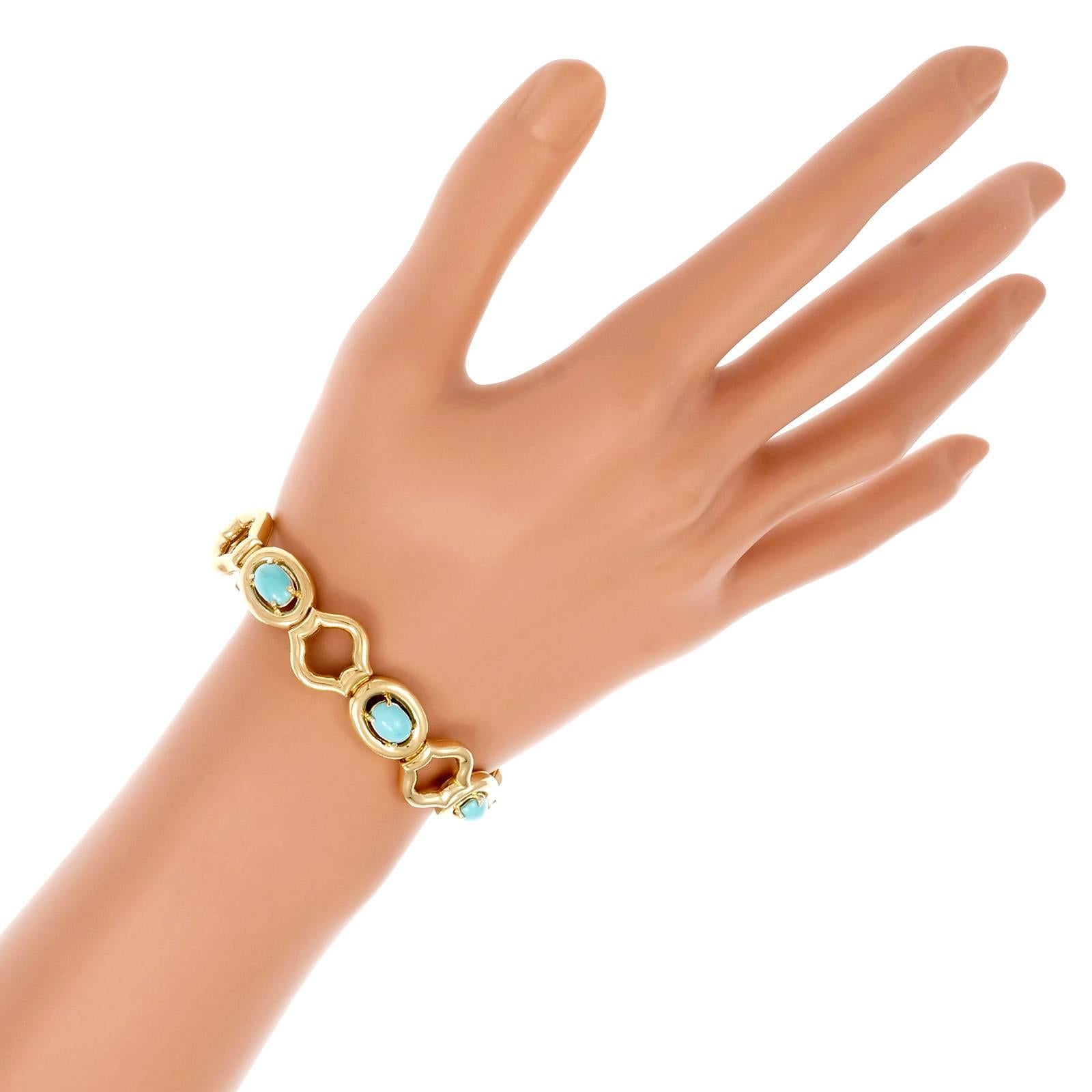 Tiffany & Co. GIA Certified Natural Turquoise Gold Link Bracelet, Circa 1960's In Good Condition For Sale In Stamford, CT