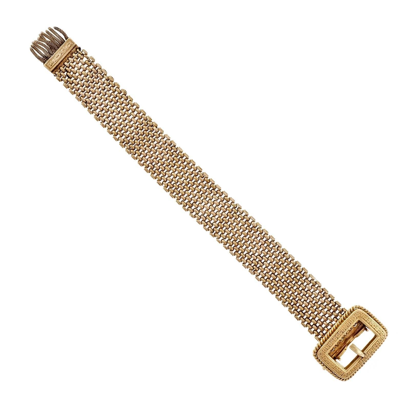 1900s Mesh Buckle Gold Bracelet In Good Condition In Stamford, CT