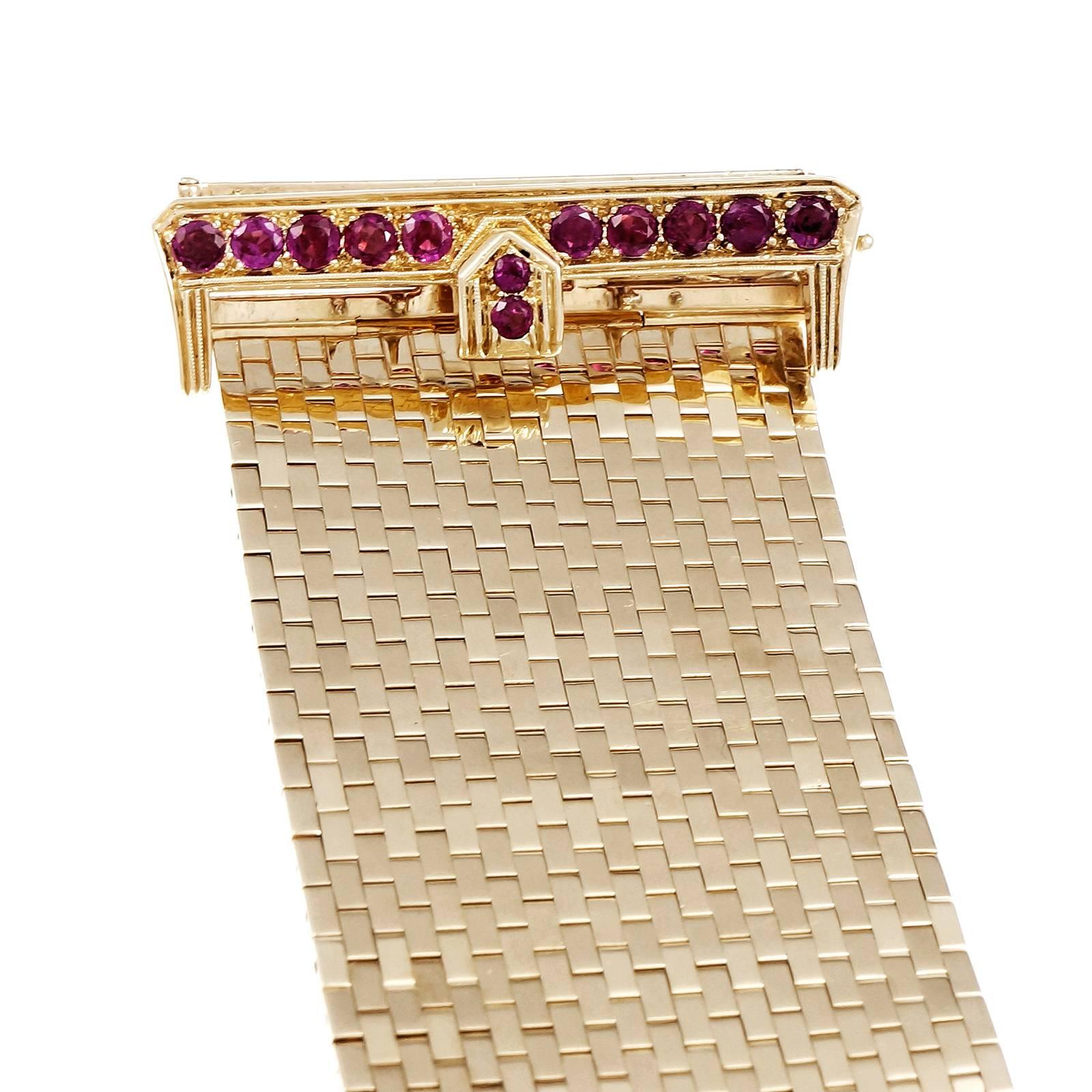 Taille ronde Bracelet souple en briques en or jaune et rubis de 3,50 carats en vente