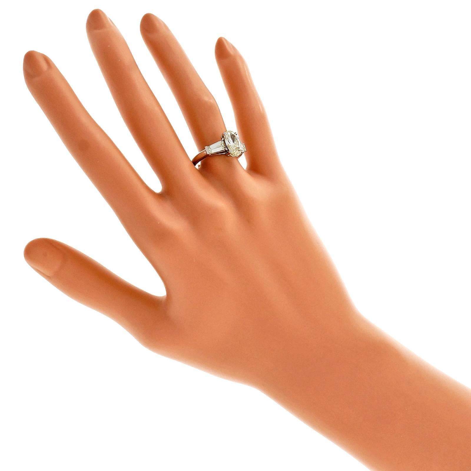 Women's Peter Suchy Oval Diamond Platinum Engagement Ring 