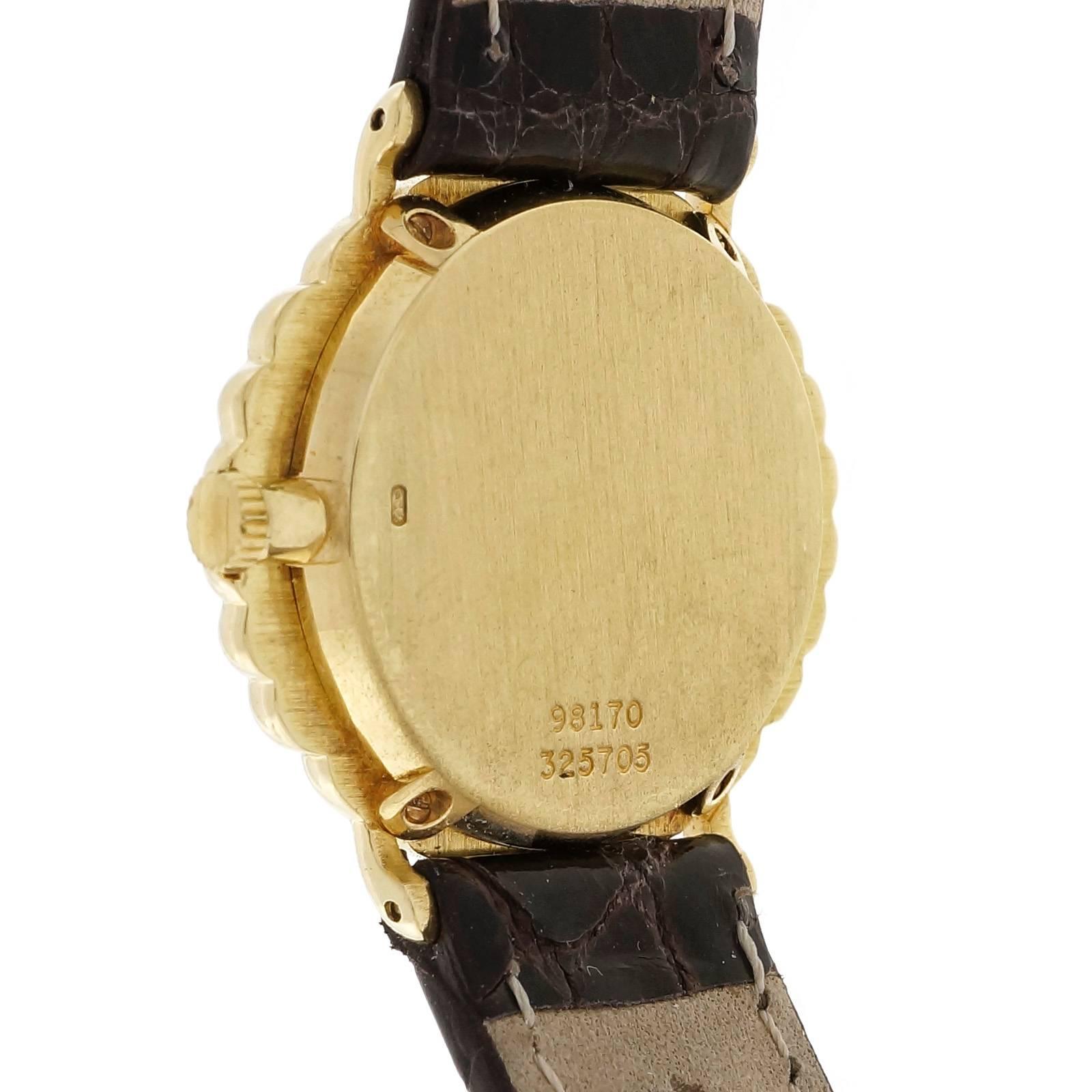 Piaget Ladies Yellow Gold Ribbed Wristwatch  en vente 1