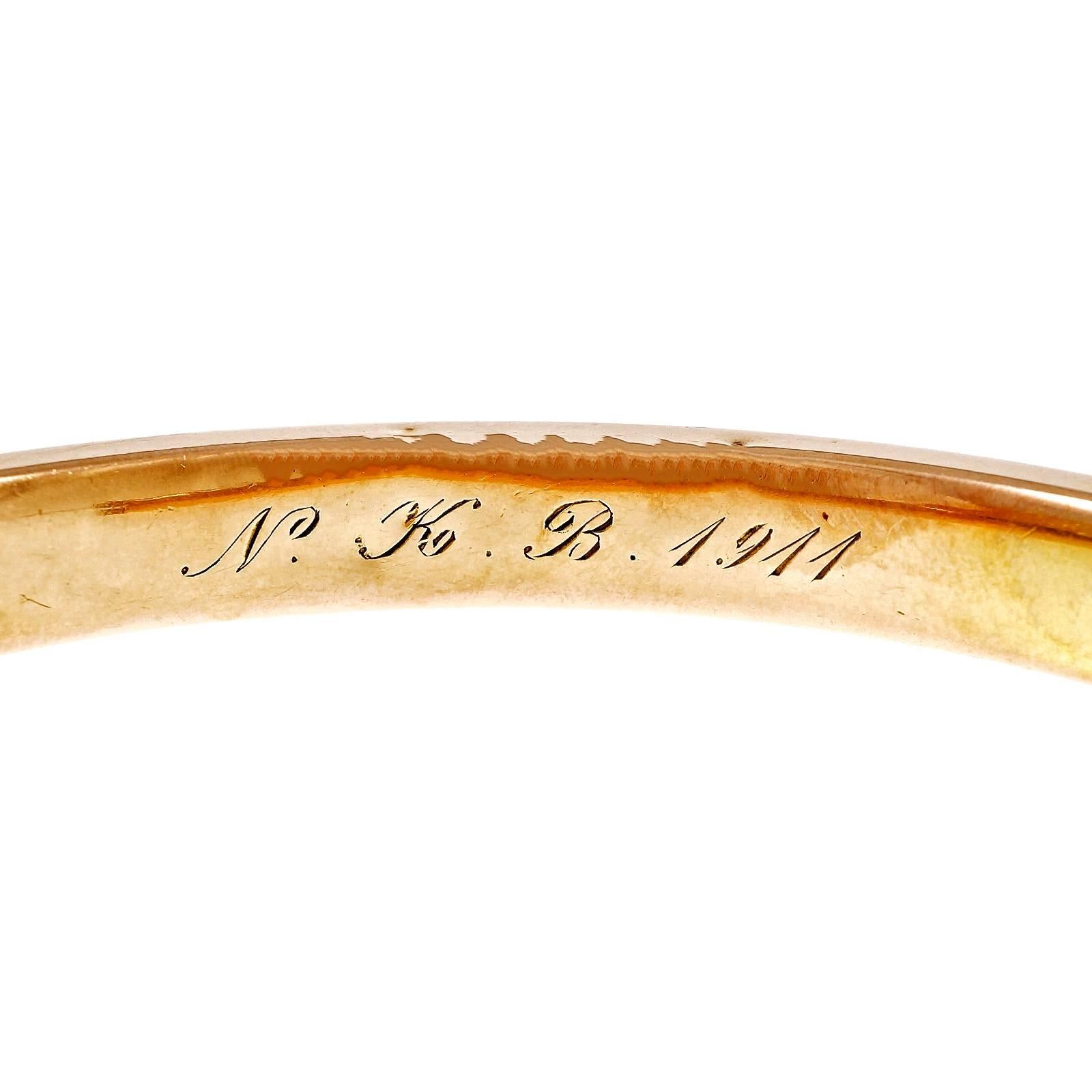 1910er Jahre Krementz graviert Gold Armreif Armband  im Angebot 1