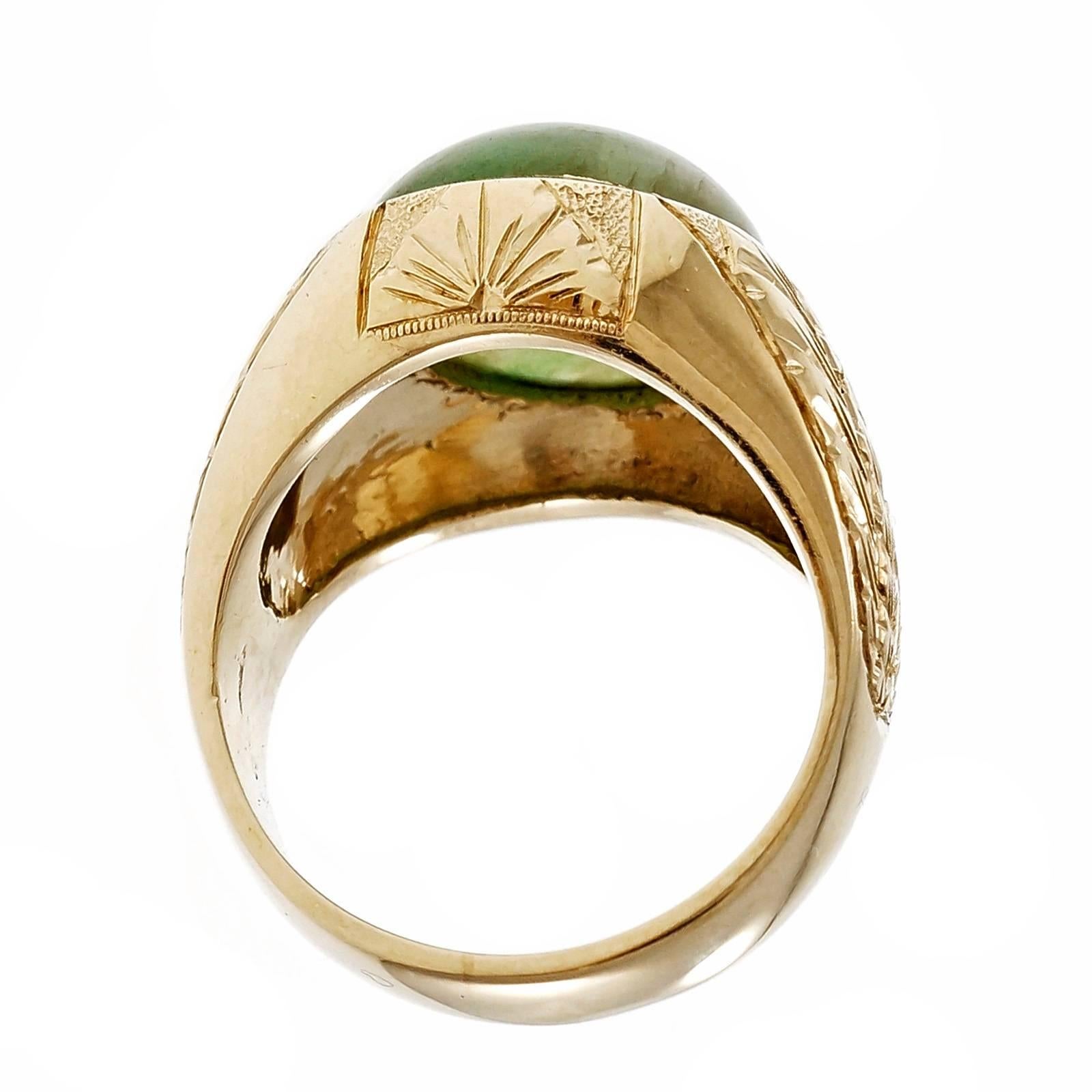 Men’s Natural Jadeite Jade Gold Ring In Good Condition In Stamford, CT