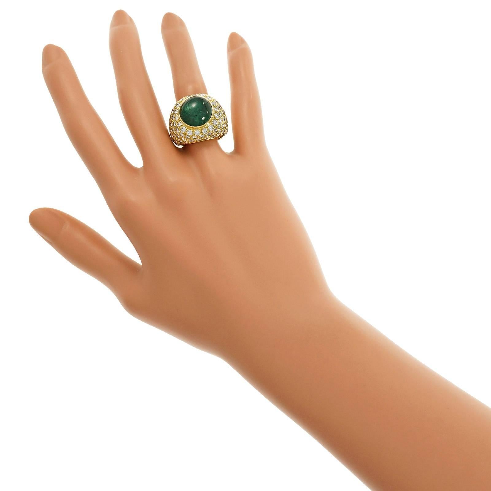 GIA Certified 9.11 Carat Green Cabochon Emerald Diamond Dome Gold Cocktail Ring In Excellent Condition For Sale In Stamford, CT