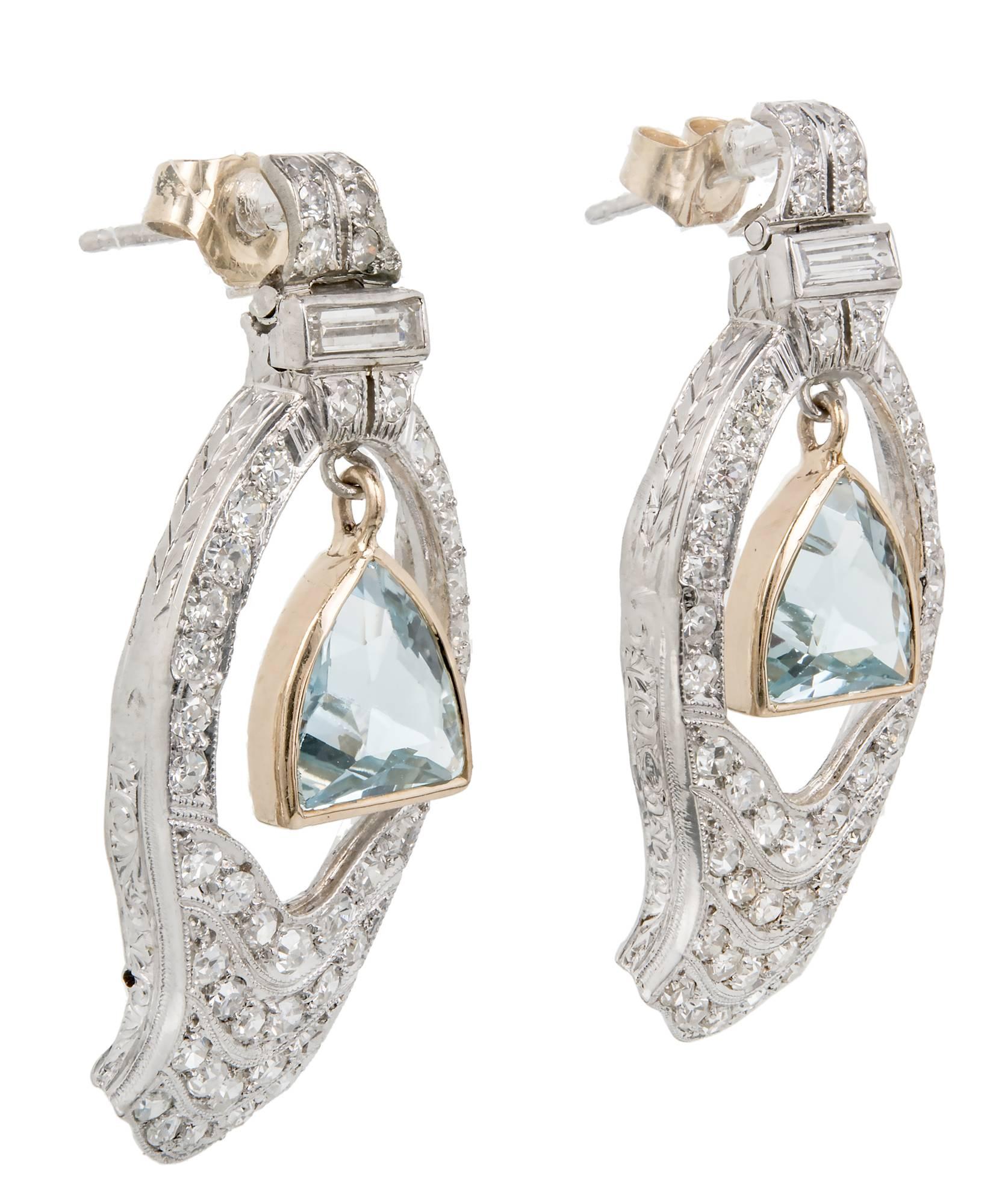 1940s Aquamarine Diamond Gold Platinum Dangle Earrings  In Good Condition For Sale In Stamford, CT