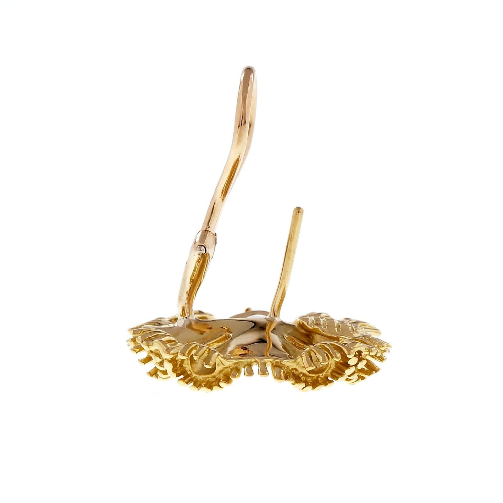 Diamond Cluster Gold Fan Earrings In Good Condition In Stamford, CT