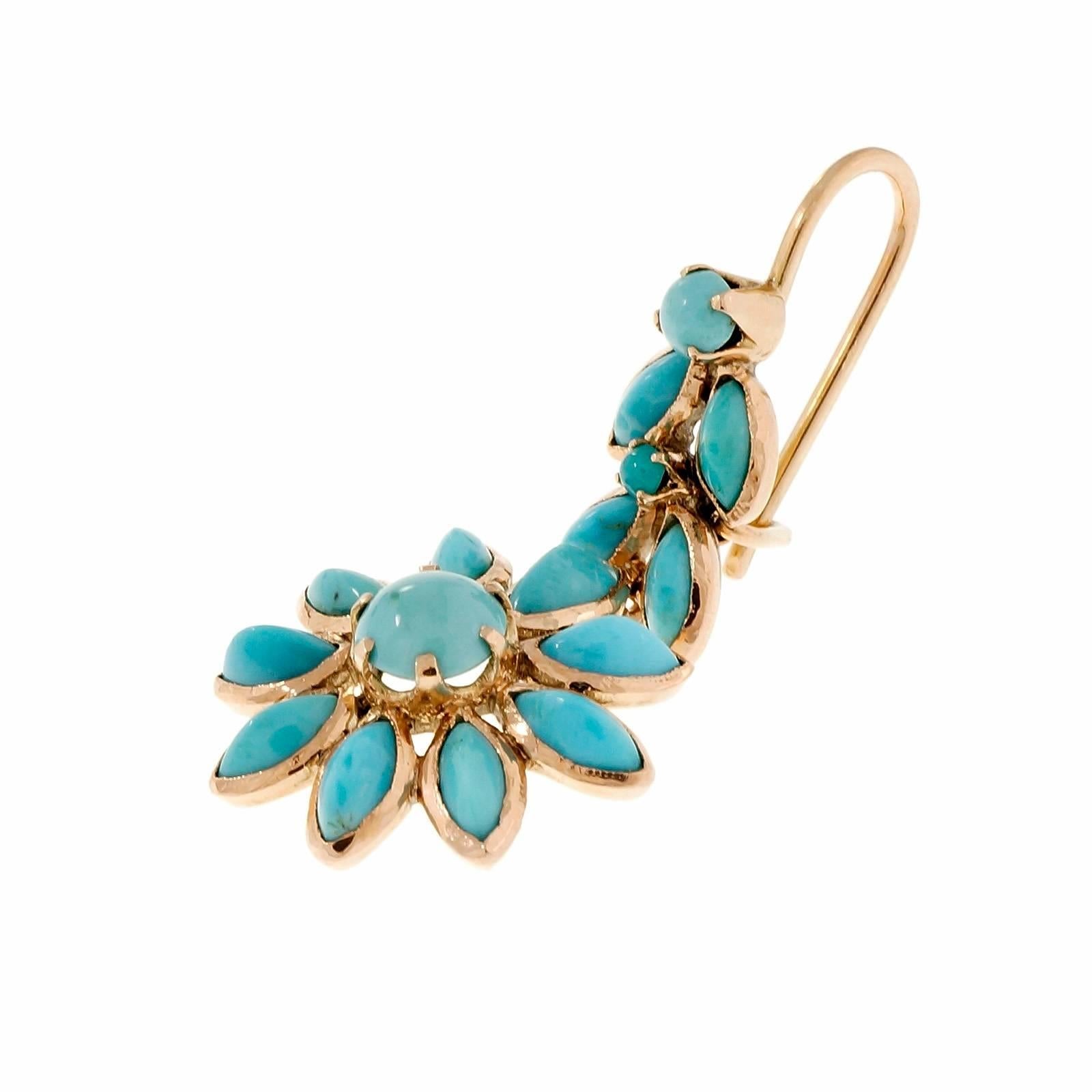 Natural Persian Turquoise Gold Dangle Earrings In Good Condition In Stamford, CT