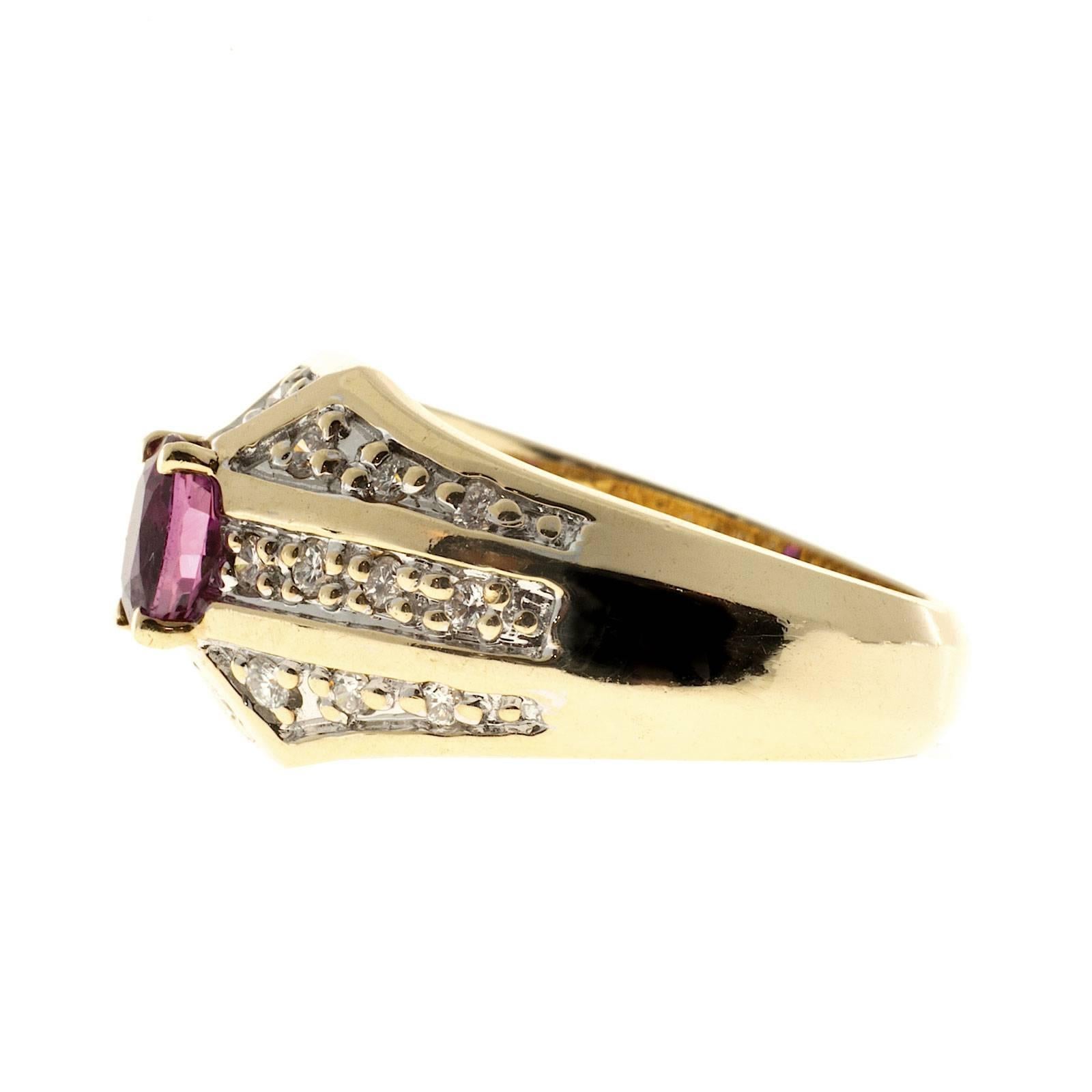 Oval Pink Red Ruby Diamond Bead Set Gold Cocktail Ring In Good Condition For Sale In Stamford, CT