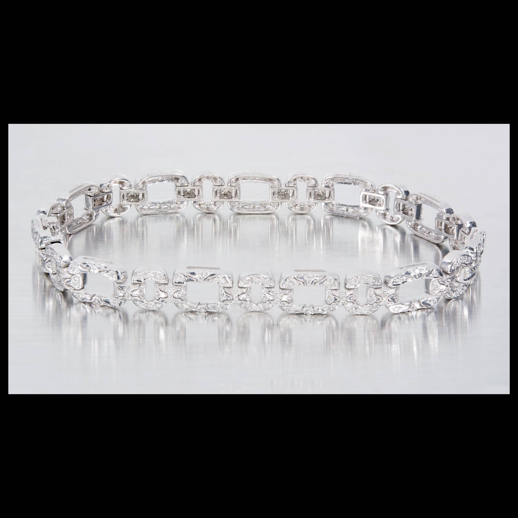 Women's 1.10 Carats Diamond Bead Set Hand Engraved Gold Link Bracelet For Sale