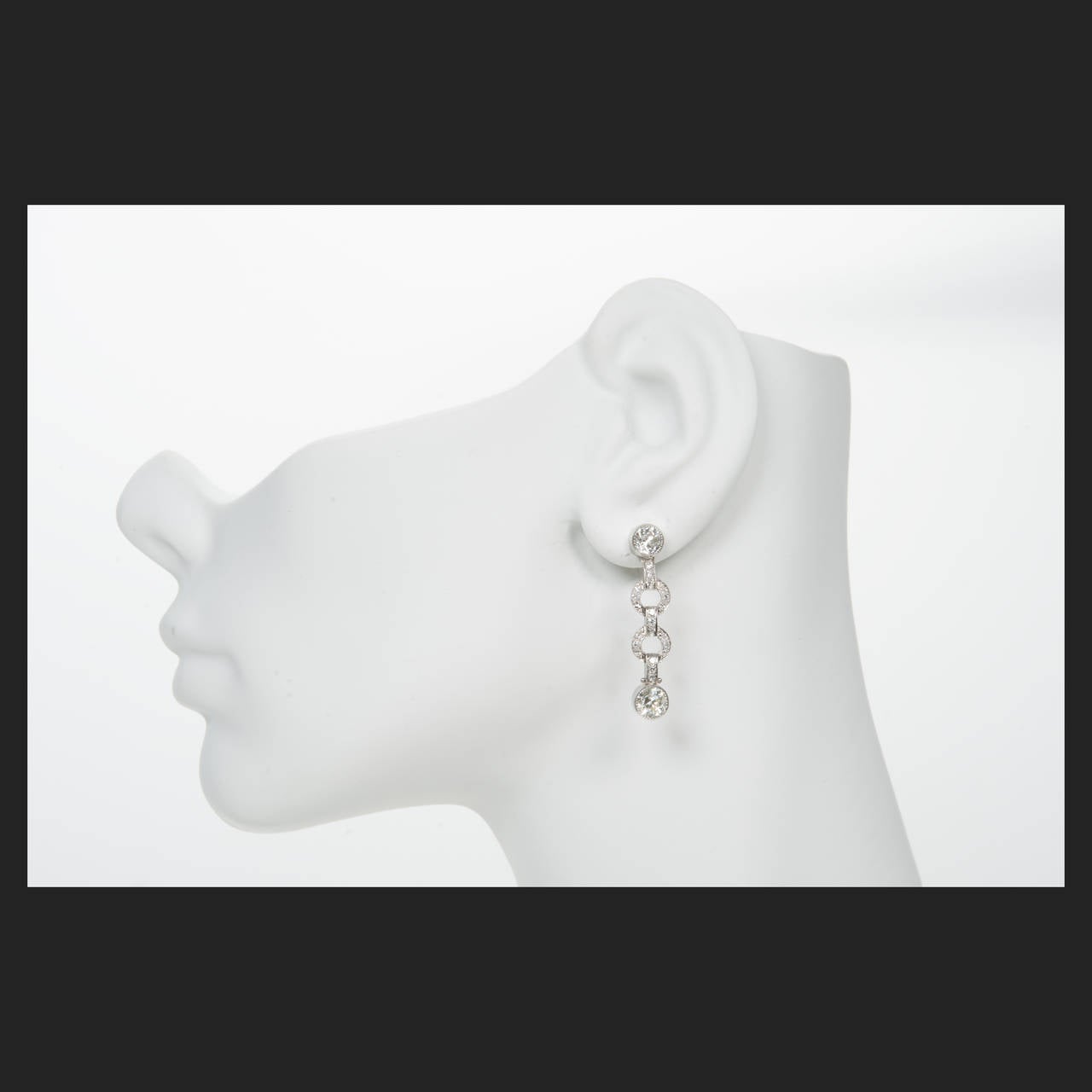 Pendants d'oreilles en platine avec diamants taille vieille Europe de 3,58 carats Pour femmes en vente