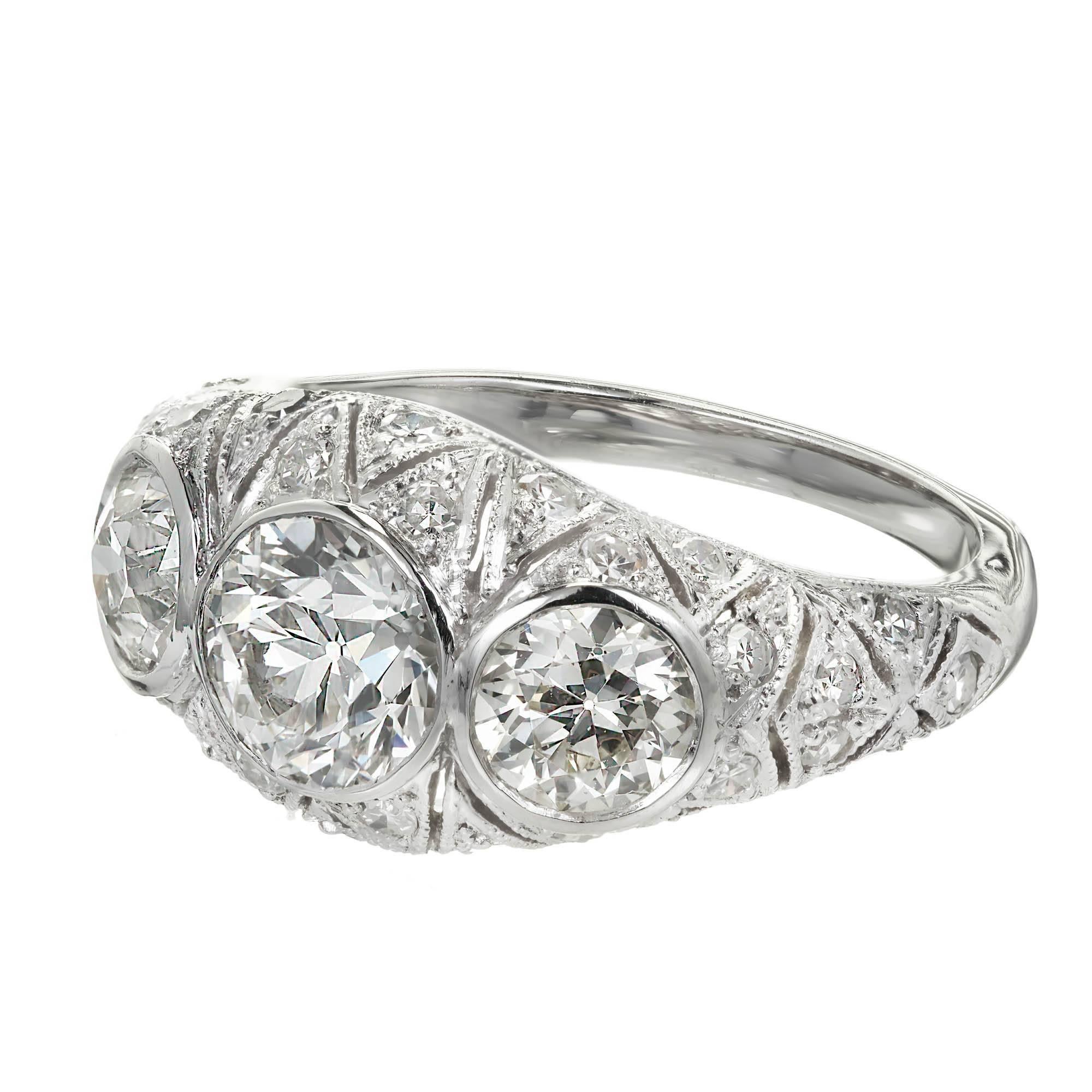 Taille vieille Europe Bague de fiançailles Art déco en platine avec diamant taille vieille Europe de 1,12 carat en vente