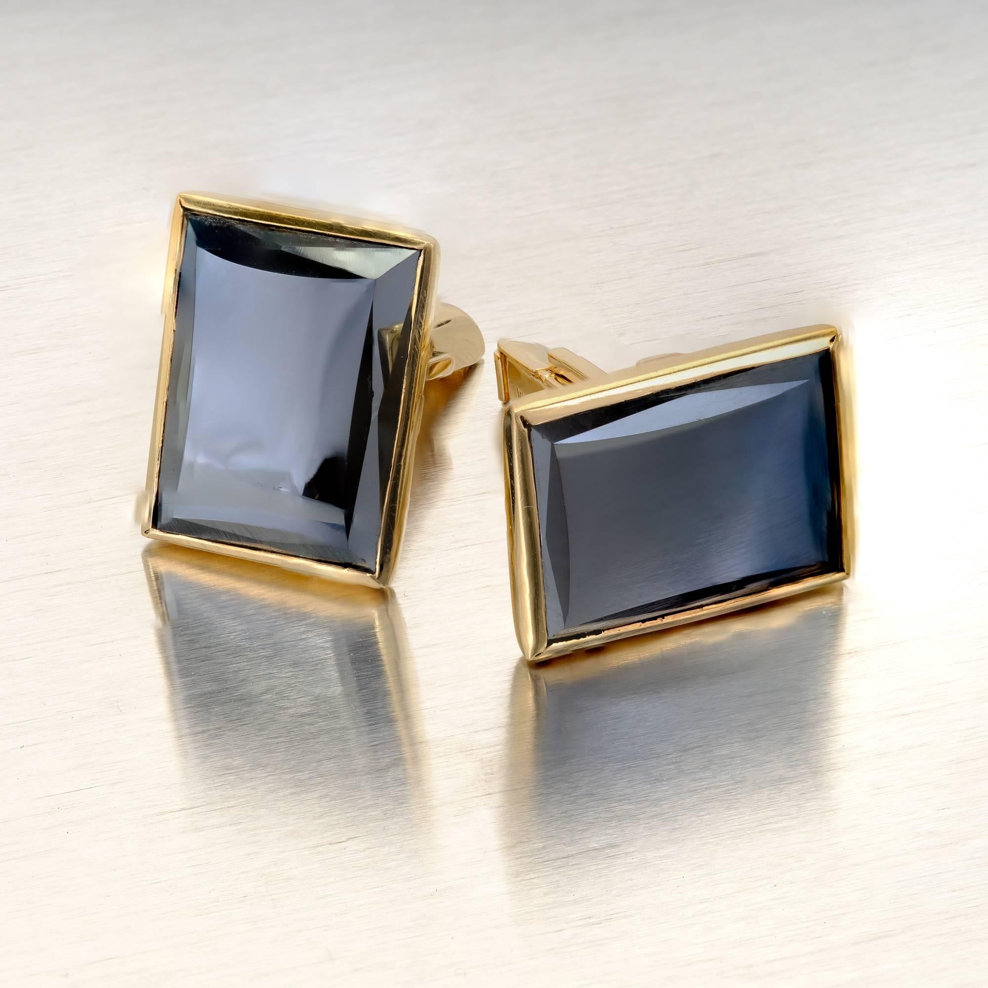 Midcentury Hematite Yellow Gold Cufflinks In Good Condition For Sale In Stamford, CT