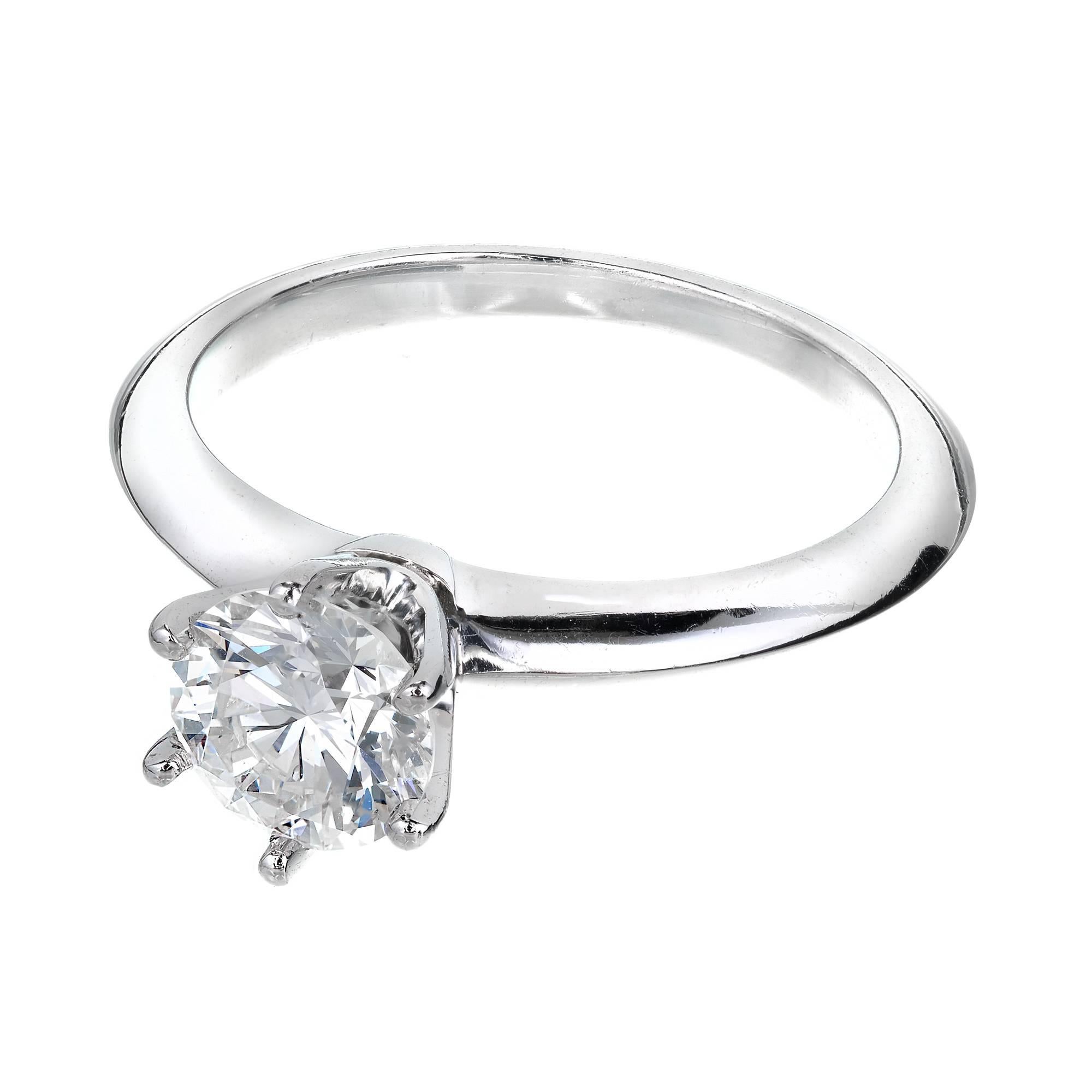 Women's Tiffany & Co. 1.00 Carat Diamond Platinum Solitaire Engagement Ring For Sale