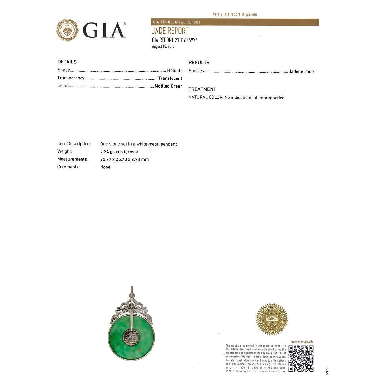 GIA Certified Natural Mottled Bright Green Hololith Gold Pendant In Good Condition In Stamford, CT