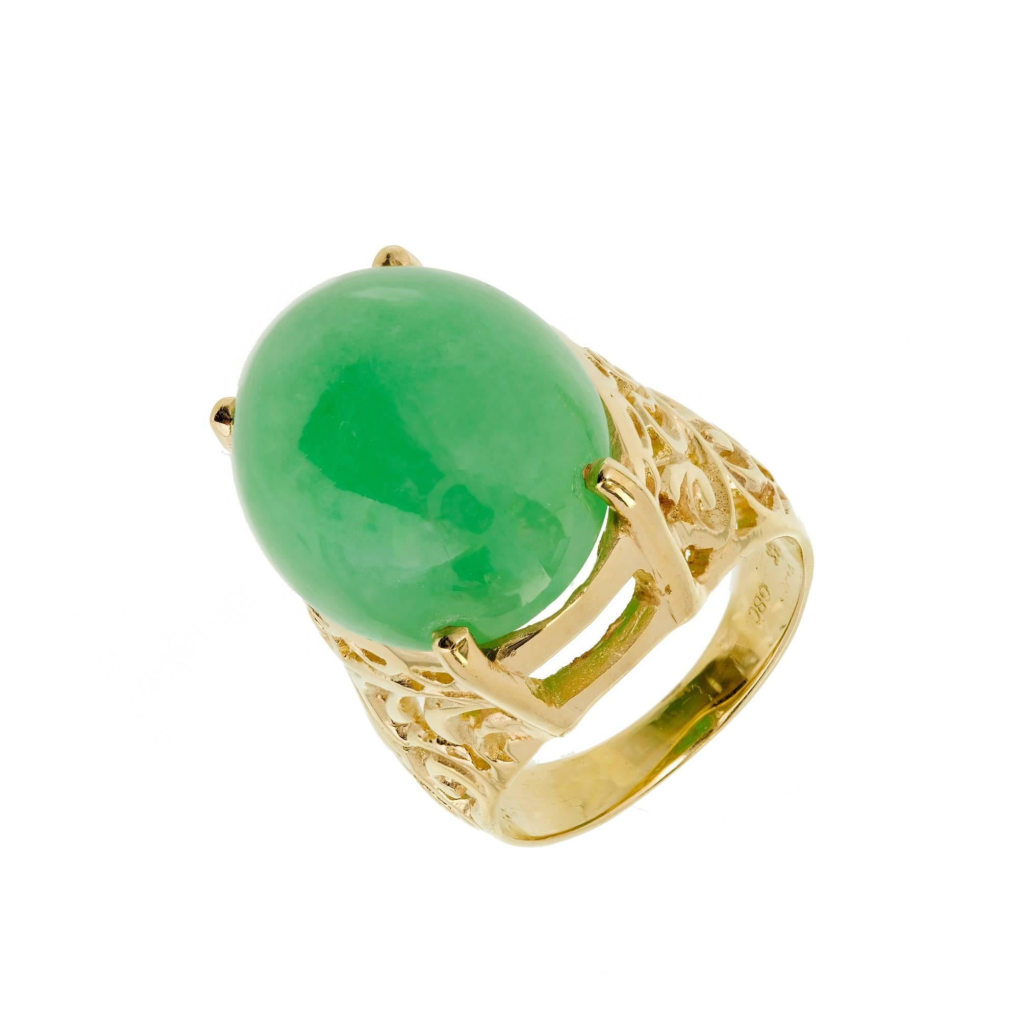Oval Cut GIA Certified Jadeite Jade Natural Green Gold Cocktail Ring For Sale