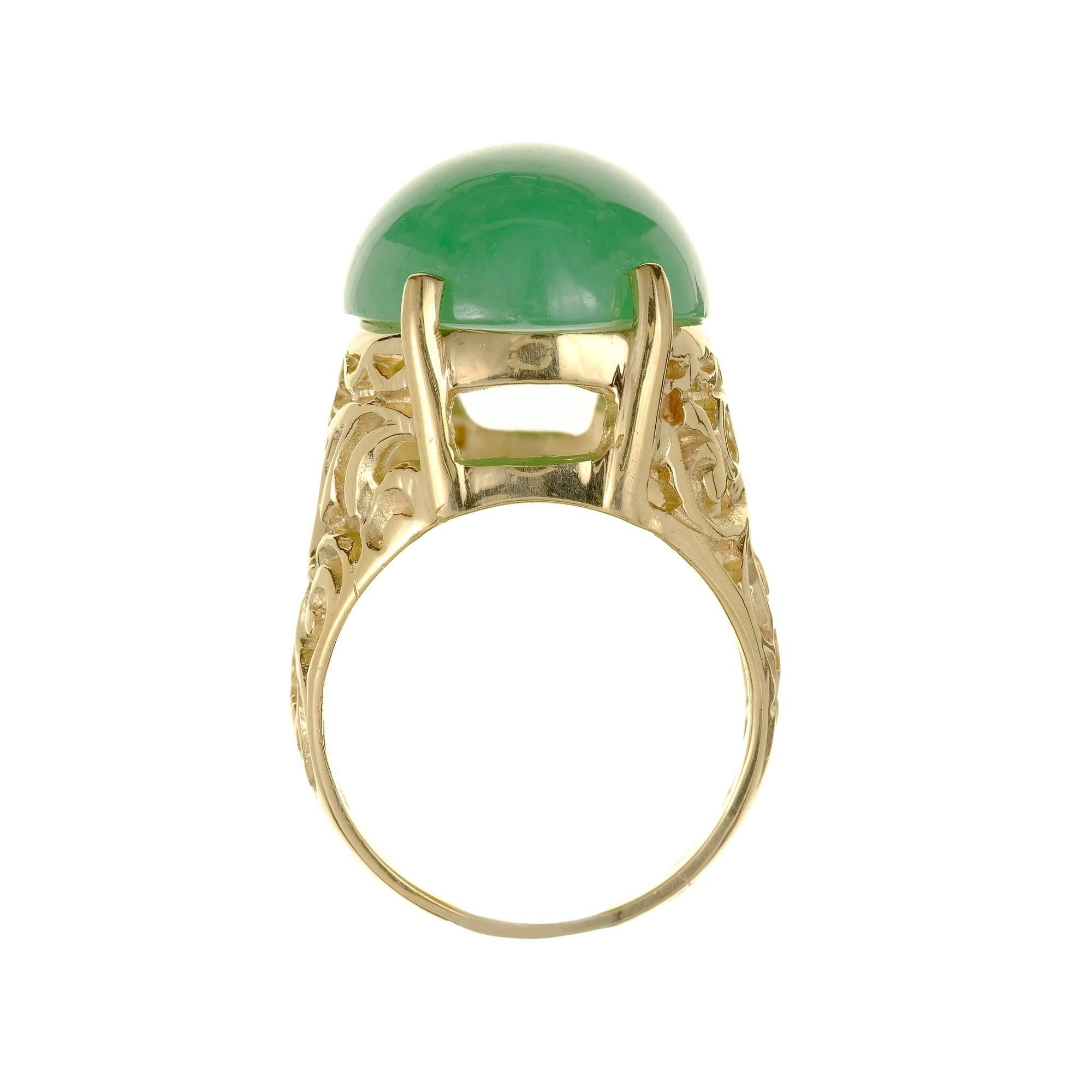 GIA Certified Jadeite Jade Natural Green Gold Cocktail Ring In Good Condition For Sale In Stamford, CT
