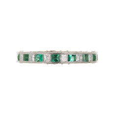 1.alliance en platine sertie de canaux avec diamant émeraude de 60 Carats