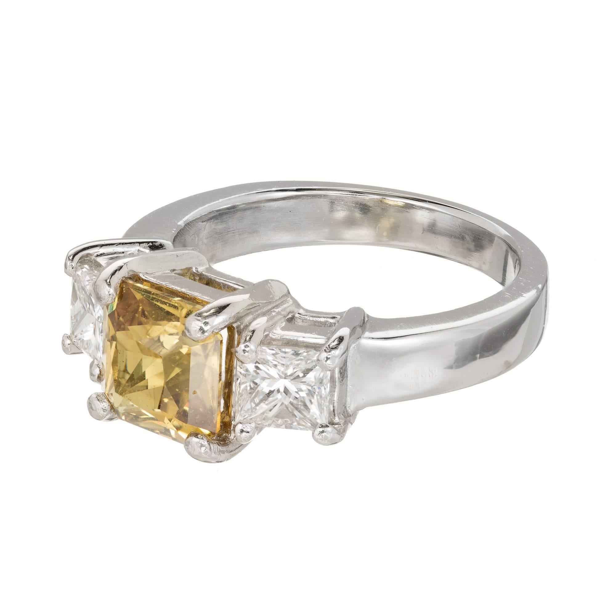 Peter Suchy 2.32 Carat Yellow Natural Sapphire Diamond Platinum Engagement Ring For Sale 1
