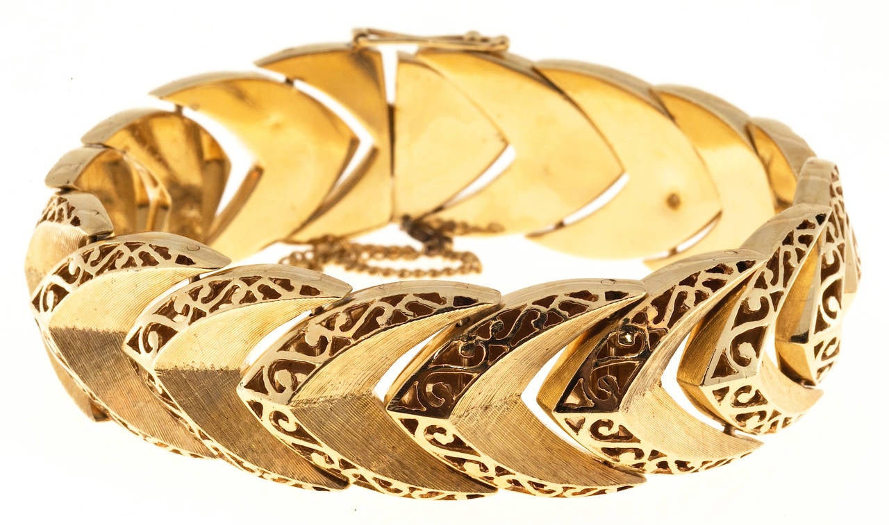 Women's 1960s Pierced and Florentined Heavy Gold Hinged Link Bracelet