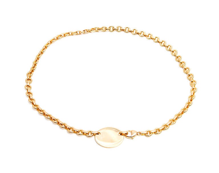 Tiffany & Co Oval Charm Solid 18k Yellow Gold Necklace In Excellent Condition In Stamford, CT
