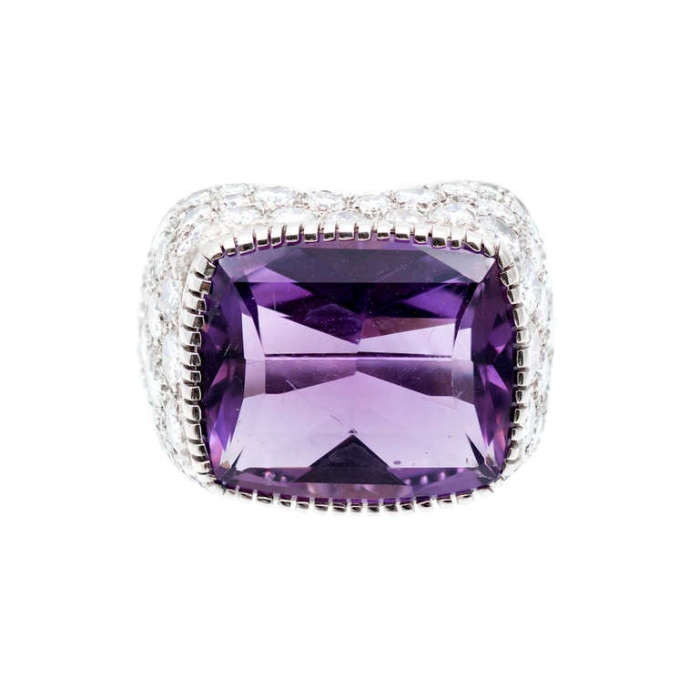 3,65,85 Karat Amethyst-Diamant-Cocktailring mit Kuppel (Kissenschliff) im Angebot